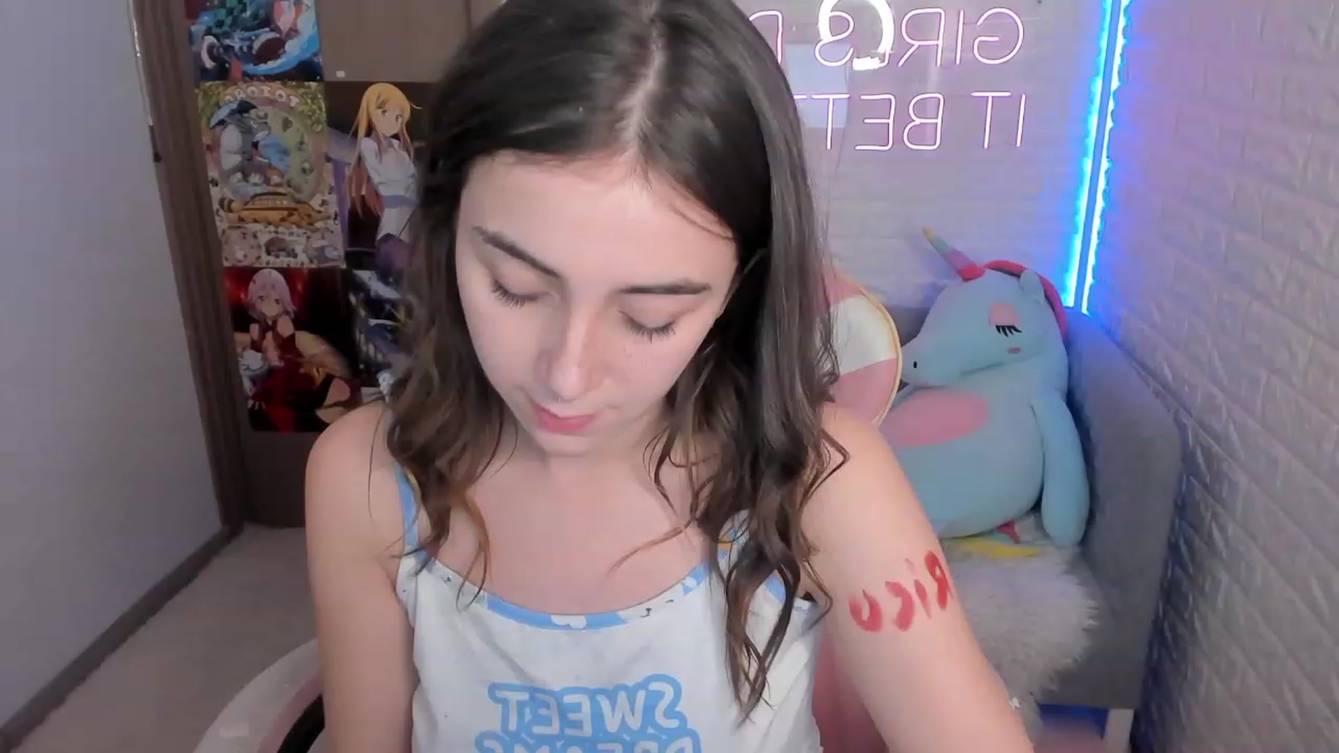 Gallery image thumbnail from ElsaYoung's myfreecams stream on, 12/29/2022, 12:42 image 18 of 20