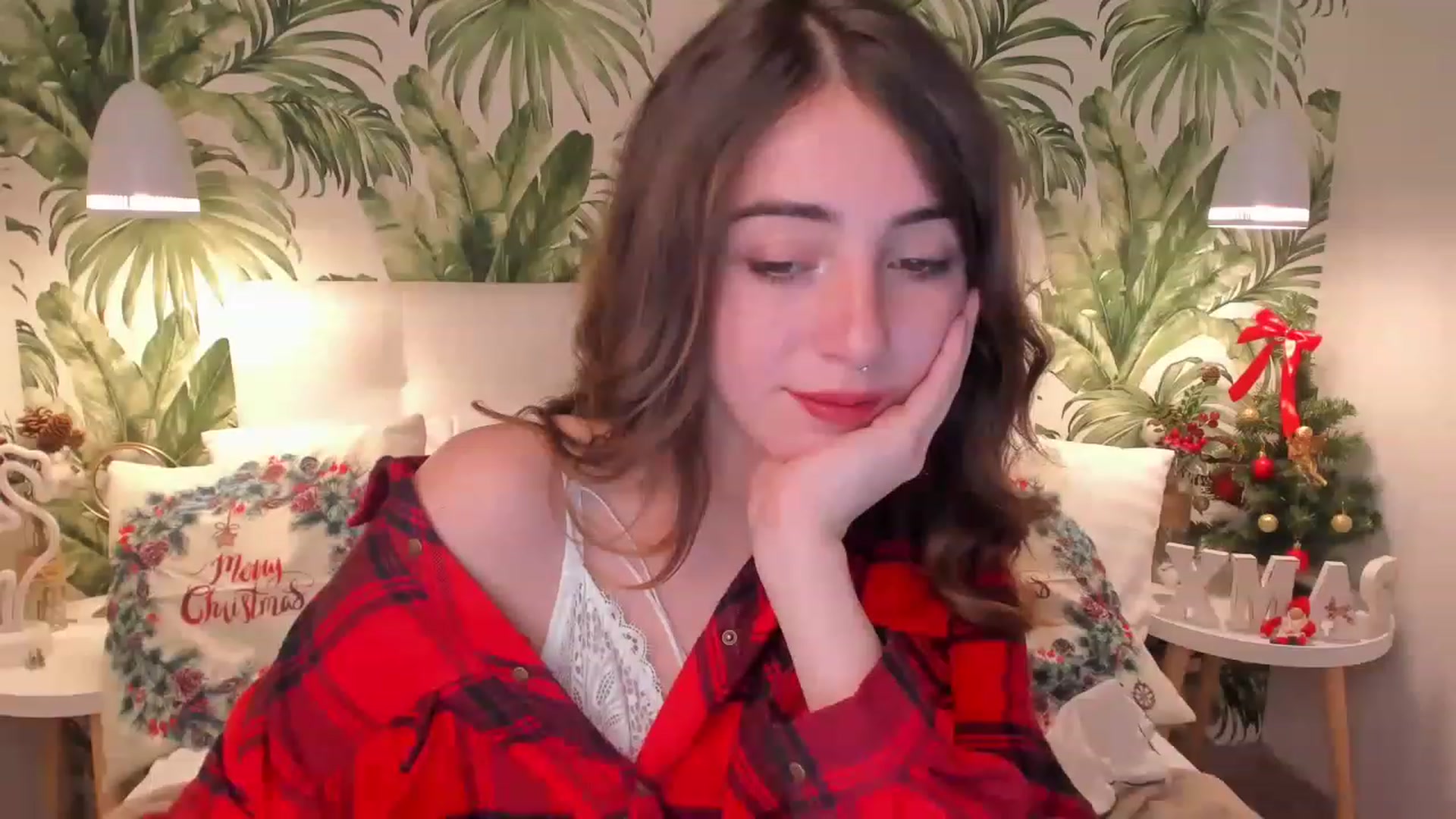 Gallery image thumbnail from ElsaYoung's myfreecams stream on, 12/31/2022, 09:46 image 20 of 20