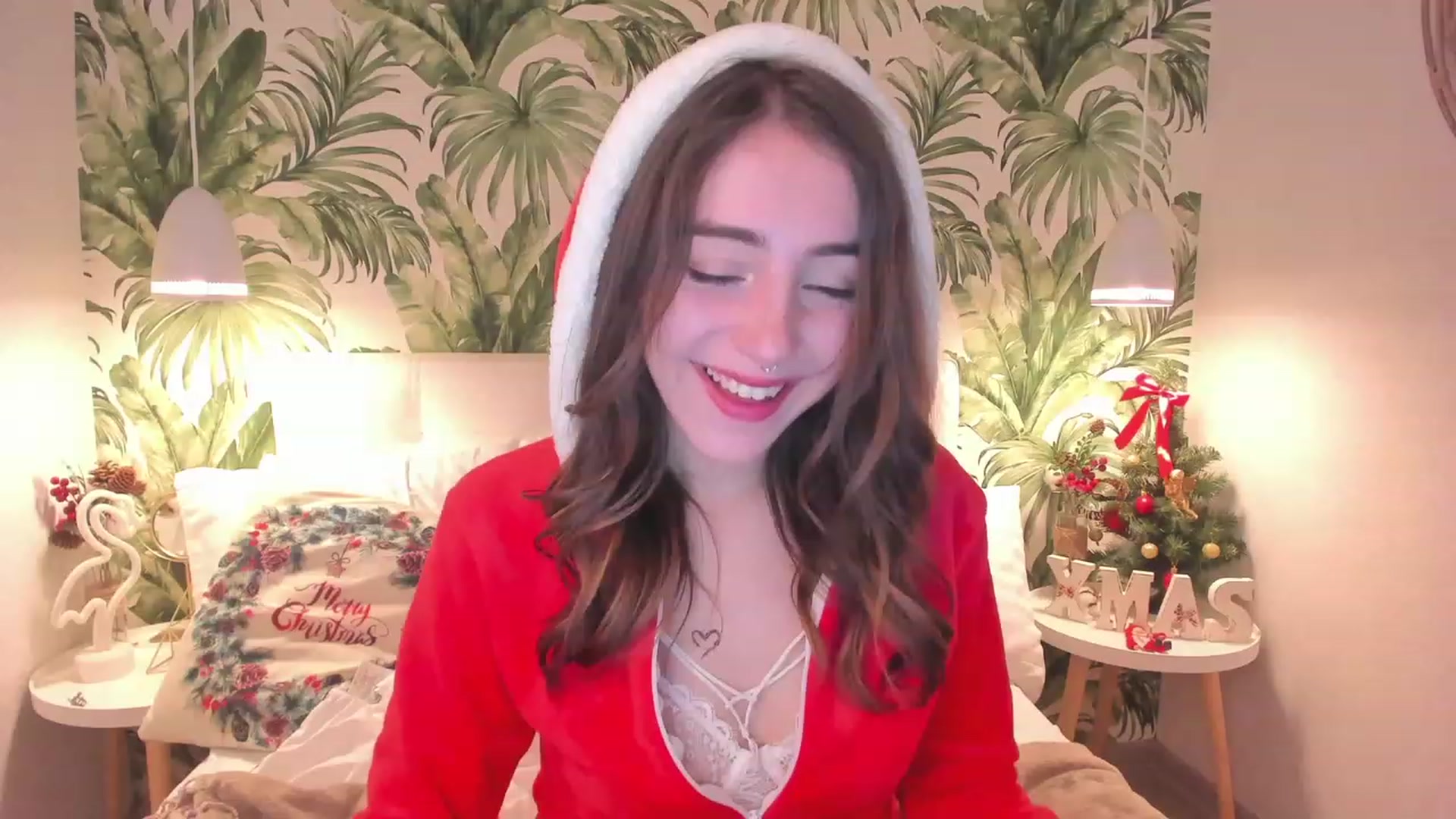 Gallery image thumbnail from ElsaYoung's myfreecams stream on, 12/31/2022, 22:37 image 8 of 20