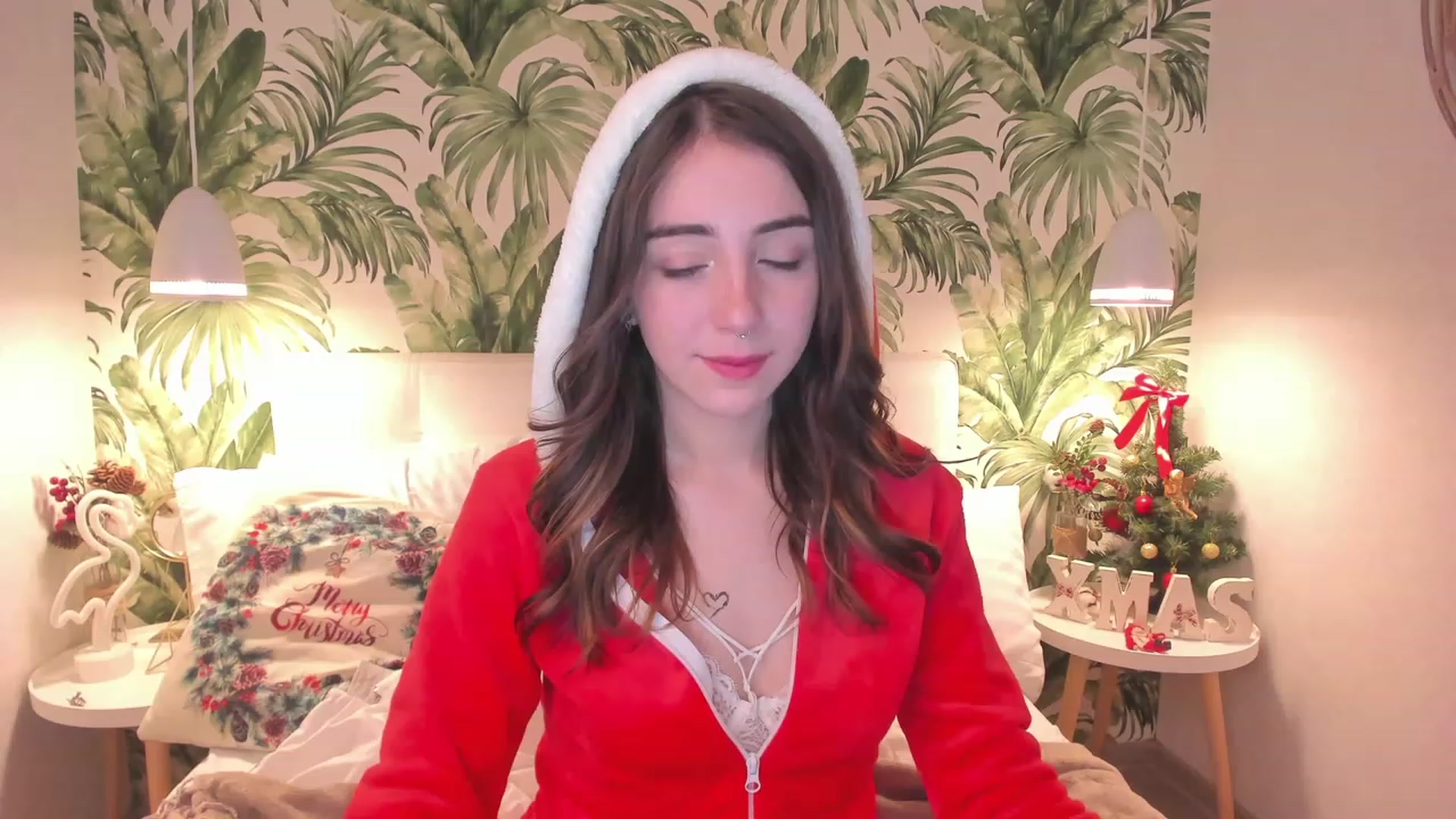 Gallery image thumbnail from ElsaYoung's myfreecams stream on, 12/31/2022, 22:37 image 7 of 20