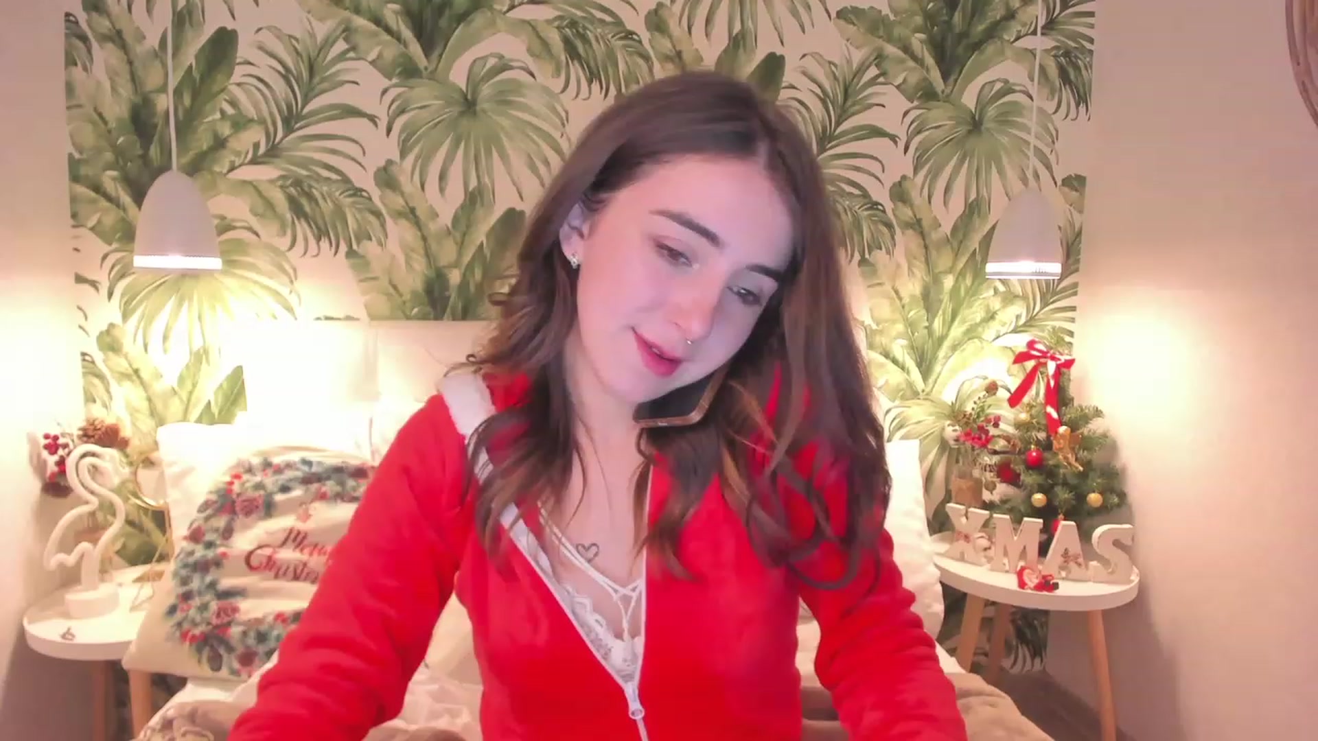 Gallery image thumbnail from ElsaYoung's myfreecams stream on, 12/31/2022, 22:37 image 12 of 20