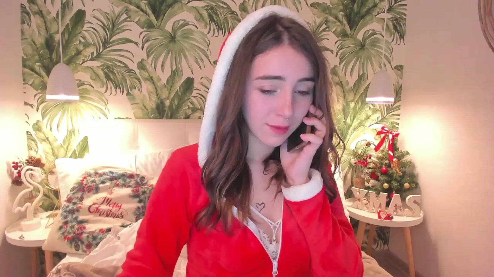 Gallery image thumbnail from ElsaYoung's myfreecams stream on, 12/31/2022, 22:37 image 14 of 20