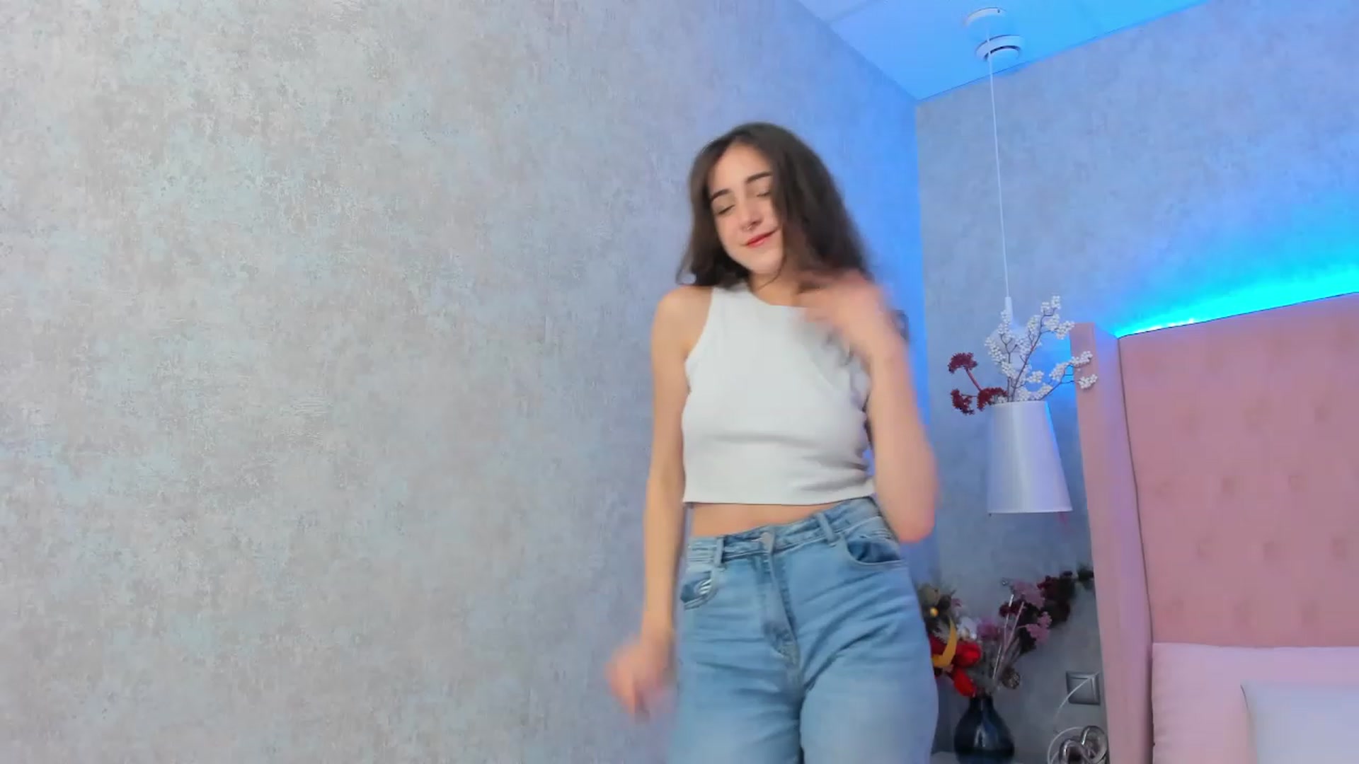 Gallery image thumbnail from ElsaYoung's myfreecams stream on, 01/02/2023, 07:22 image 4 of 20