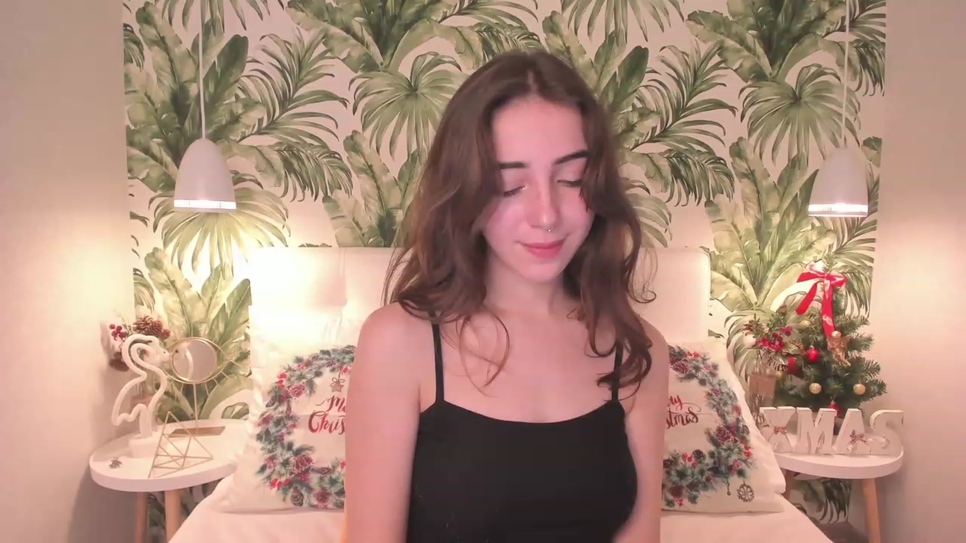 Gallery image thumbnail from ElsaYoung's myfreecams stream on, 01/05/2023, 06:56 image 9 of 20