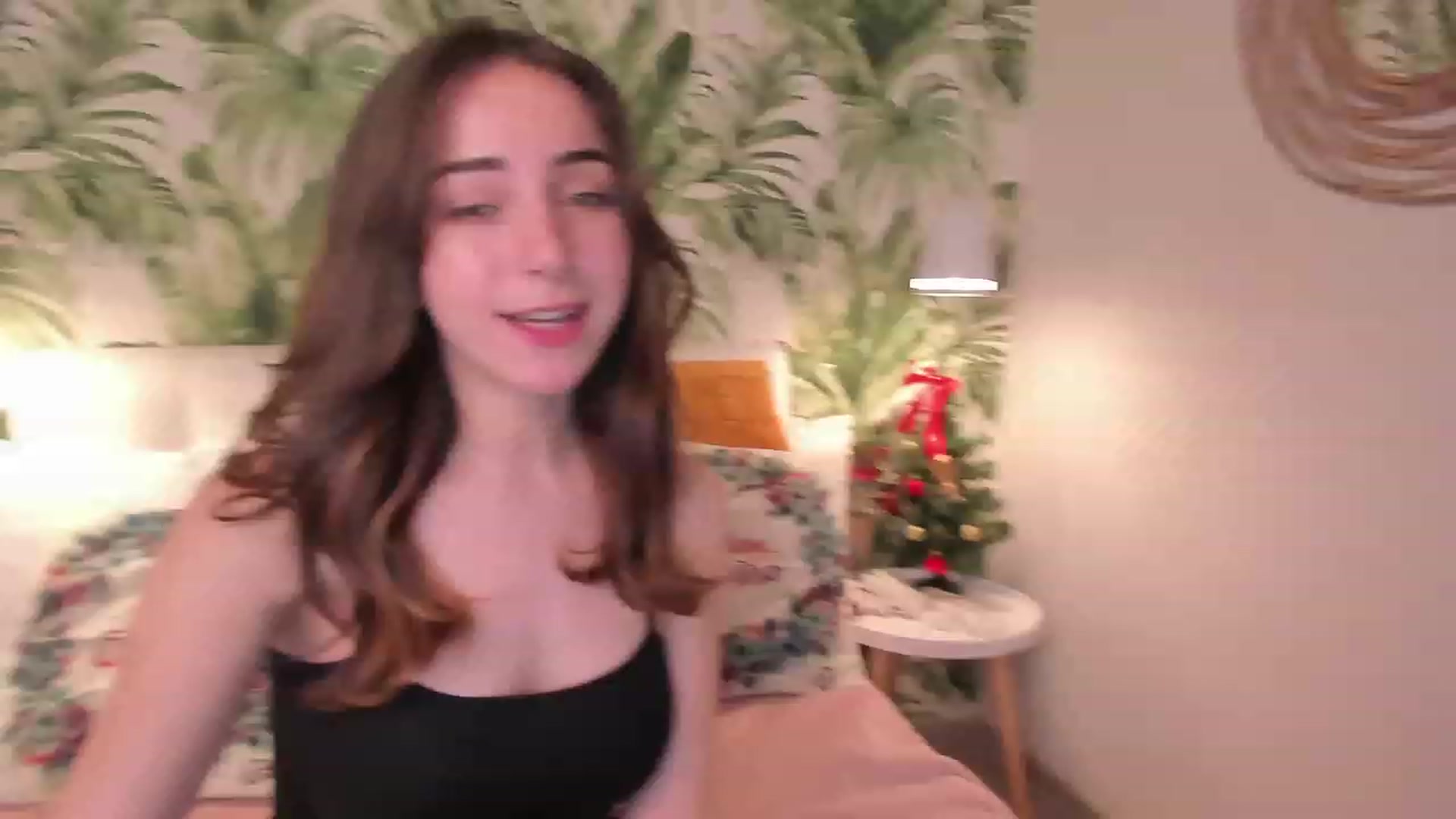 Gallery image thumbnail from ElsaYoung's myfreecams stream on, 01/06/2023, 14:05 image 3 of 20