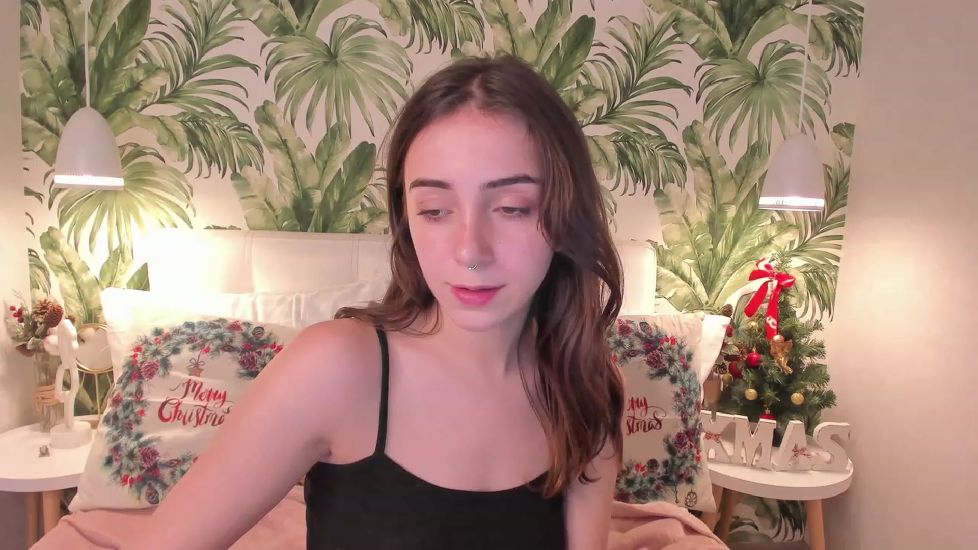 Gallery image thumbnail from ElsaYoung's myfreecams stream on, 01/06/2023, 16:41 image 20 of 20