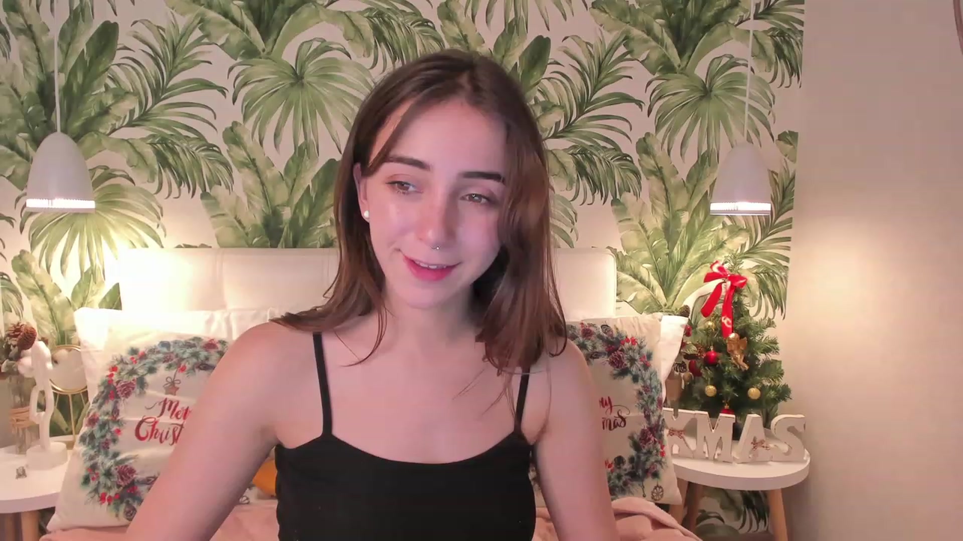 Gallery image thumbnail from ElsaYoung's myfreecams stream on, 01/06/2023, 17:04 image 6 of 20