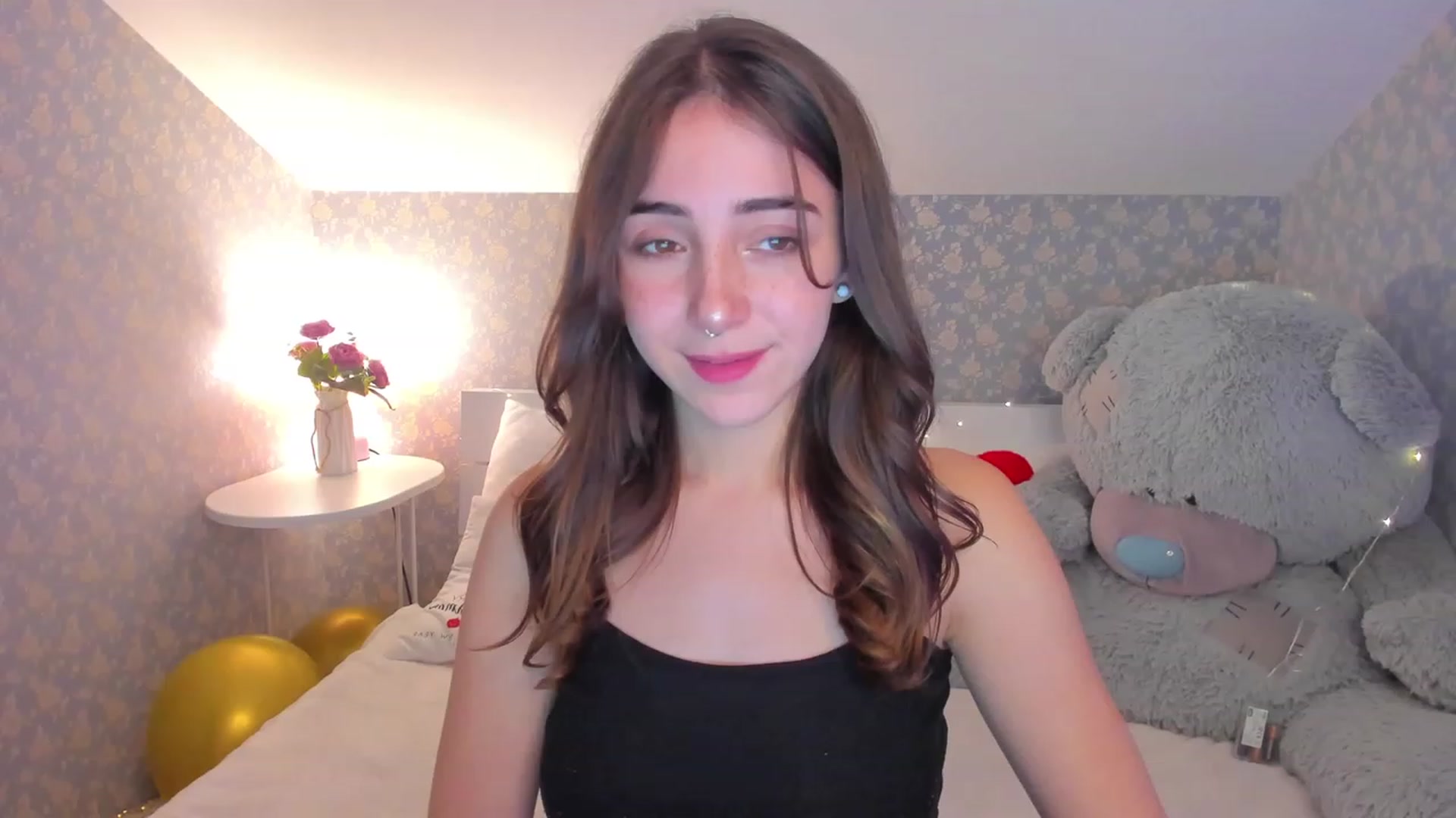 Gallery image thumbnail from ElsaYoung's myfreecams stream on, 01/07/2023, 14:21 image 17 of 20