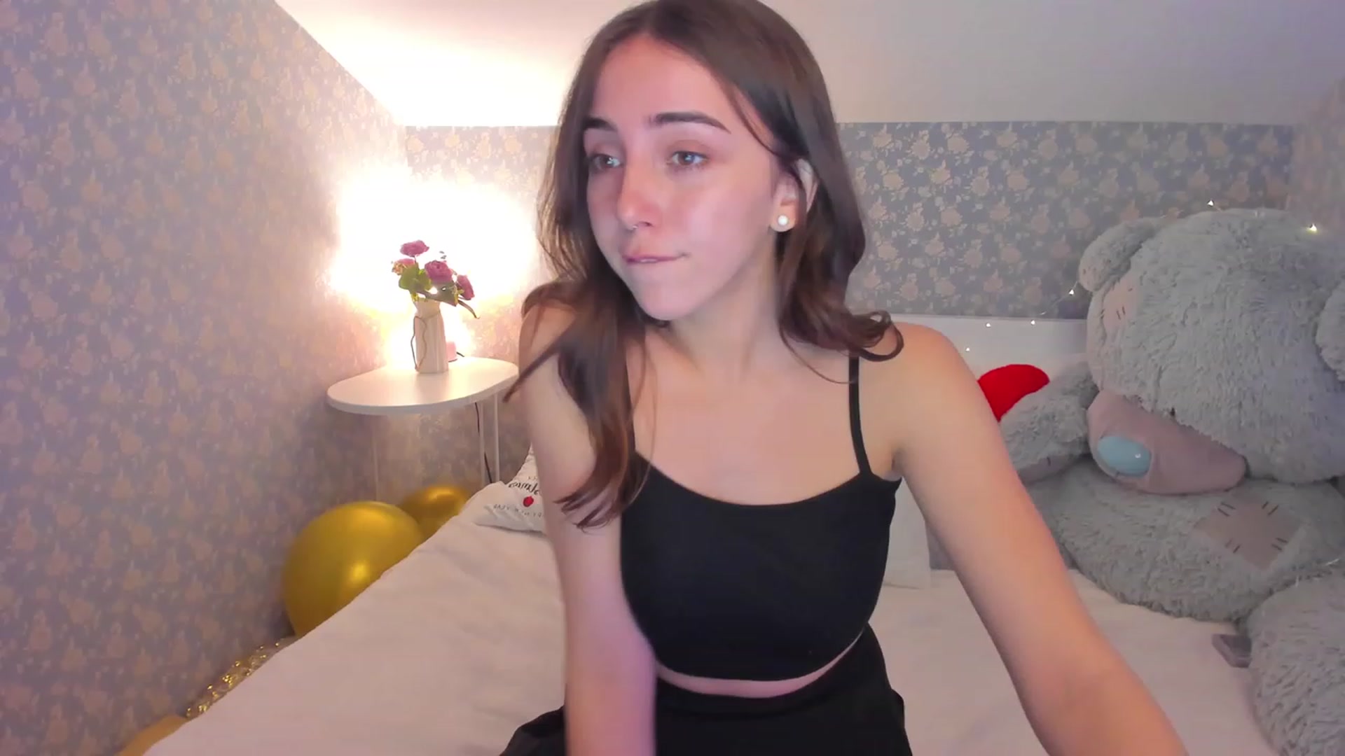 Gallery image thumbnail from ElsaYoung's myfreecams stream on, 01/07/2023, 15:06 image 7 of 20