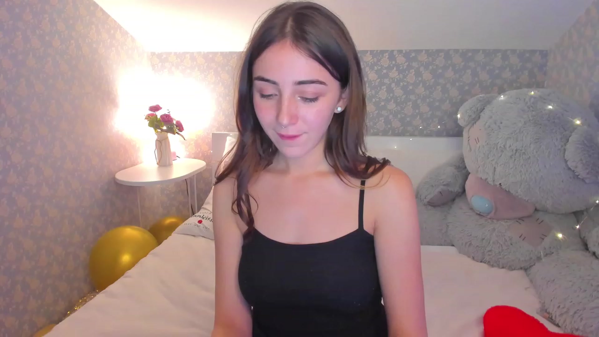 Gallery image thumbnail from ElsaYoung's myfreecams stream on, 01/07/2023, 16:36 image 15 of 20