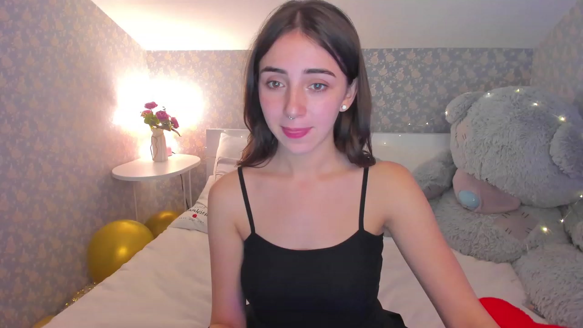 Gallery image thumbnail from ElsaYoung's myfreecams stream on, 01/07/2023, 16:36 image 19 of 20