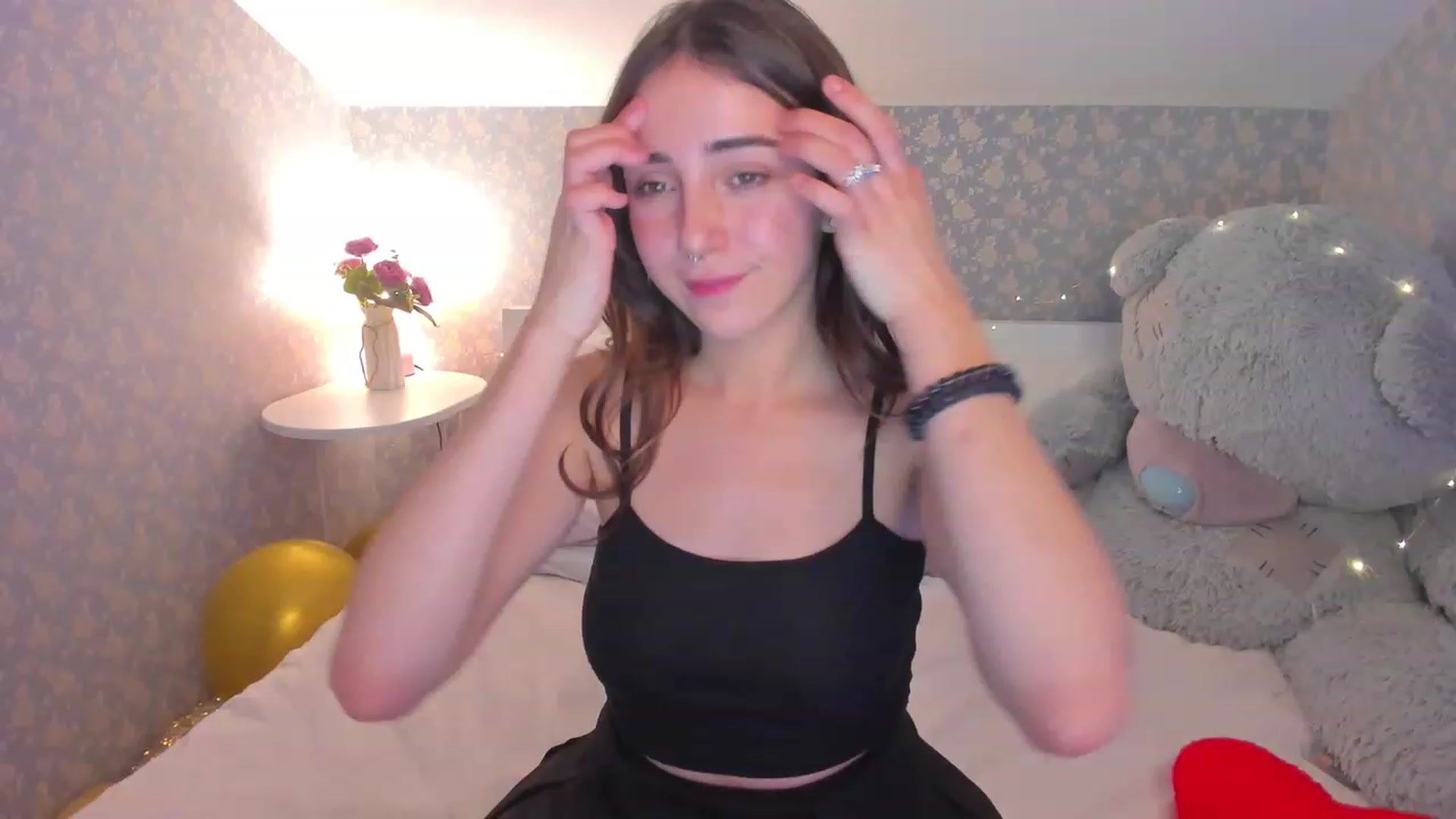 Gallery image thumbnail from ElsaYoung's myfreecams stream on, 01/07/2023, 16:36 image 4 of 20
