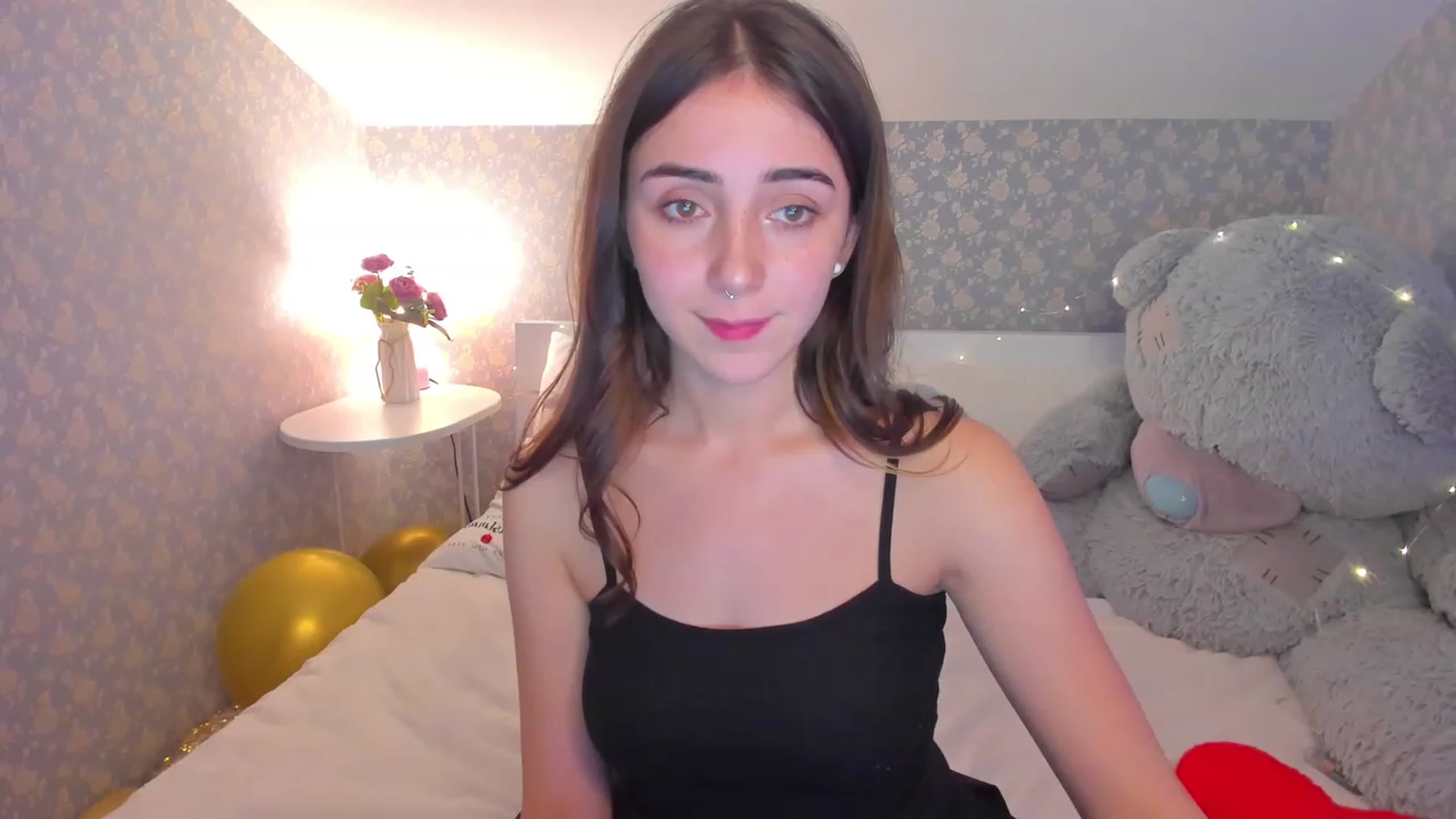 Gallery image thumbnail from ElsaYoung's myfreecams stream on, 01/07/2023, 16:36 image 16 of 20