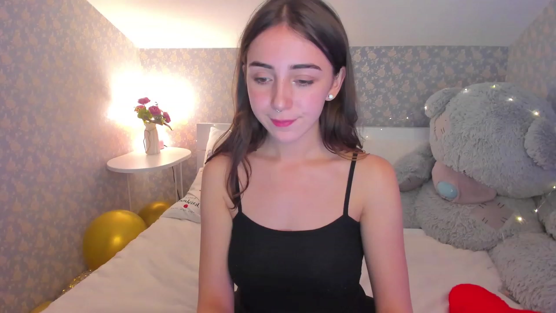 Gallery image thumbnail from ElsaYoung's myfreecams stream on, 01/07/2023, 16:36 image 9 of 20