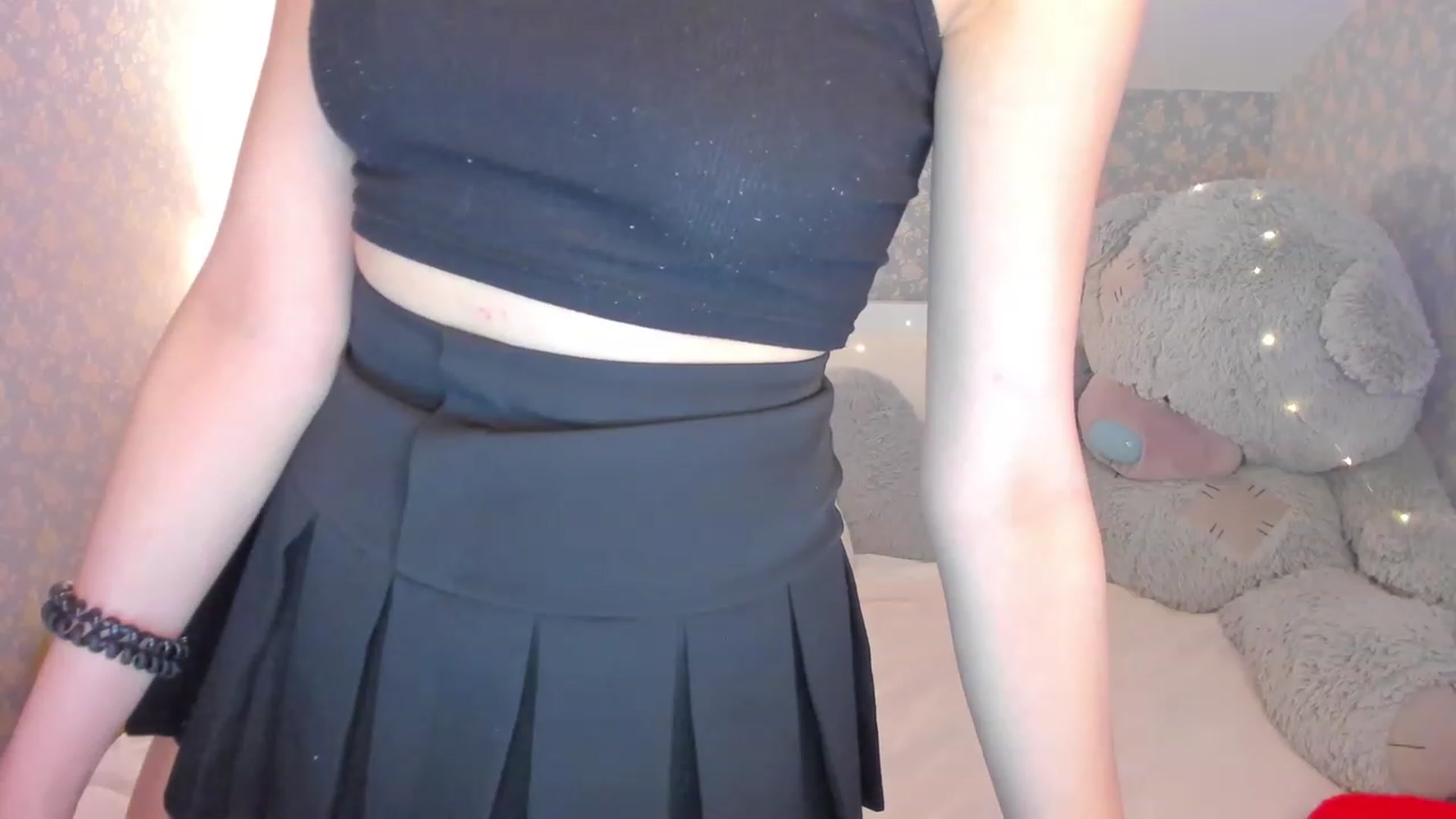 Gallery image thumbnail from ElsaYoung's myfreecams stream on, 01/07/2023, 18:33 image 20 of 20