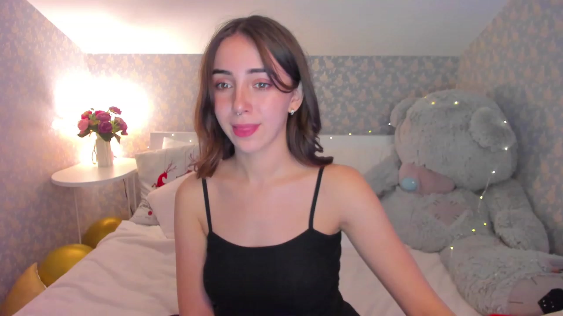 Gallery image thumbnail from ElsaYoung's myfreecams stream on, 01/08/2023, 16:58 image 2 of 20