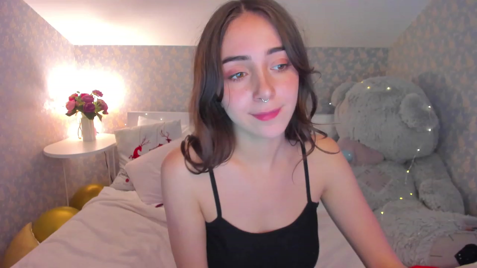 Gallery image thumbnail from ElsaYoung's myfreecams stream on, 01/08/2023, 16:58 image 7 of 20