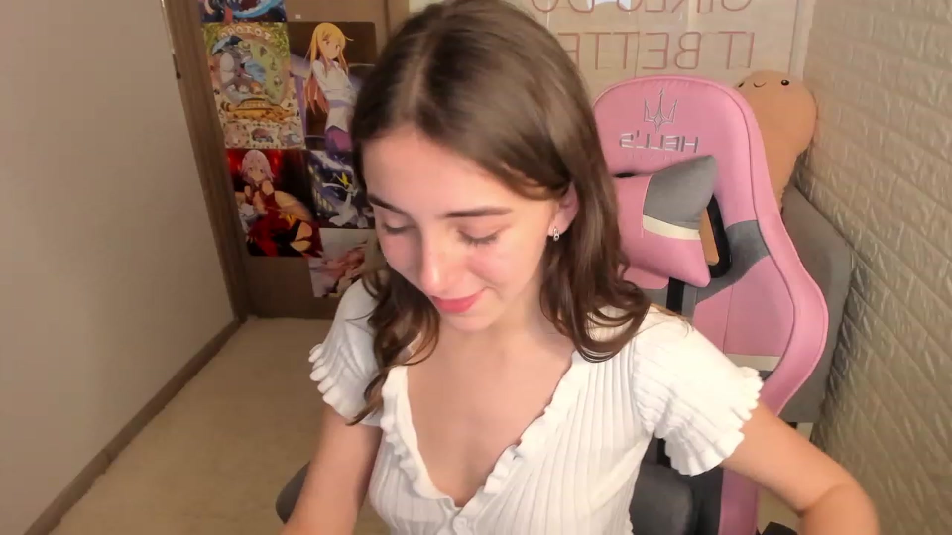 Gallery image thumbnail from ElsaYoung's myfreecams stream on, 01/13/2023, 23:48 image 20 of 20