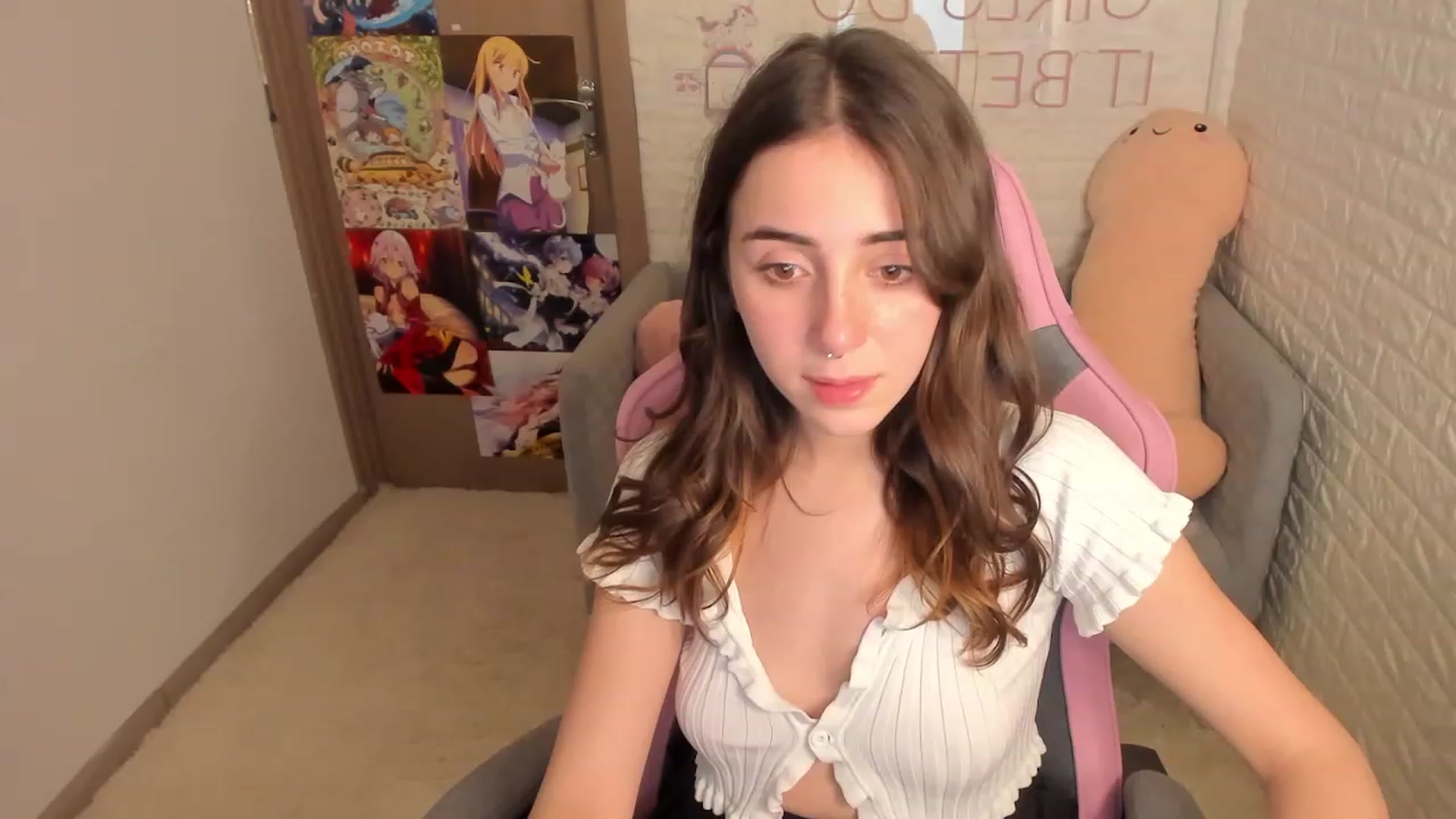 Gallery image thumbnail from ElsaYoung's myfreecams stream on, 01/13/2023, 23:48 image 11 of 20