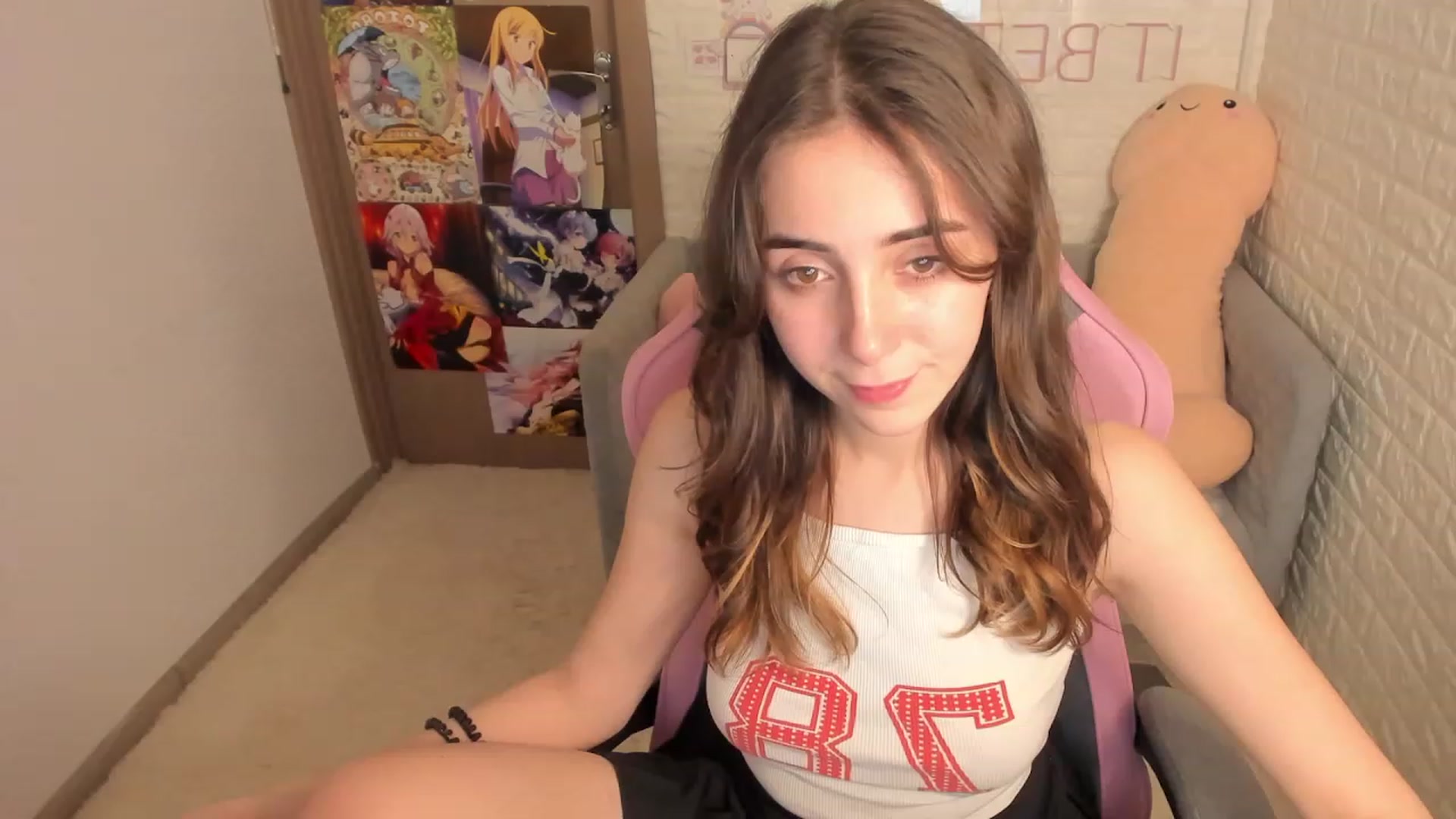 Gallery image thumbnail from ElsaYoung's myfreecams stream on, 01/14/2023, 02:12 image 18 of 20