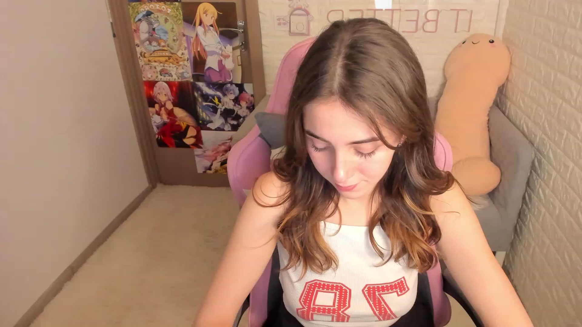 Gallery image thumbnail from ElsaYoung's myfreecams stream on, 01/14/2023, 02:12 image 14 of 20
