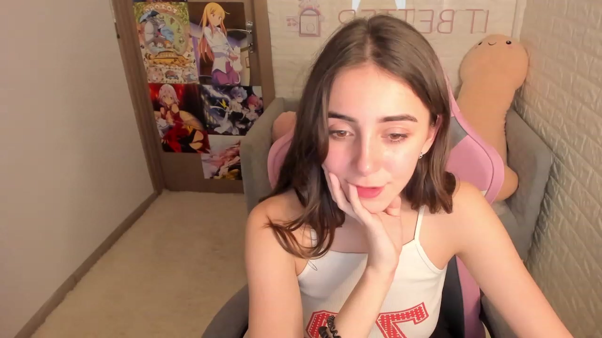 Gallery image thumbnail from ElsaYoung's myfreecams stream on, 01/14/2023, 02:12 image 12 of 20