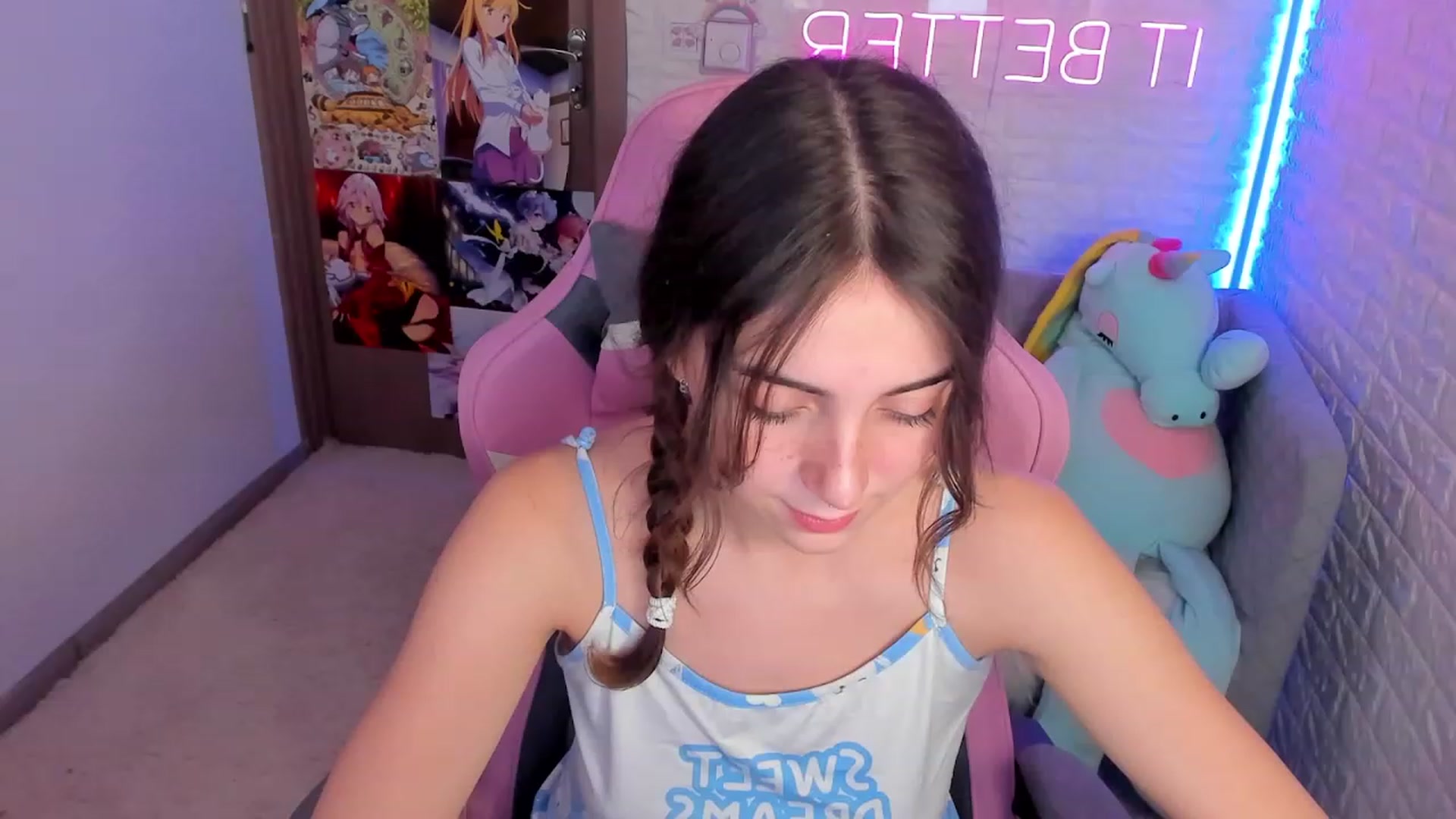 Gallery image thumbnail from ElsaYoung's myfreecams stream on, 01/15/2023, 13:49 image 2 of 20