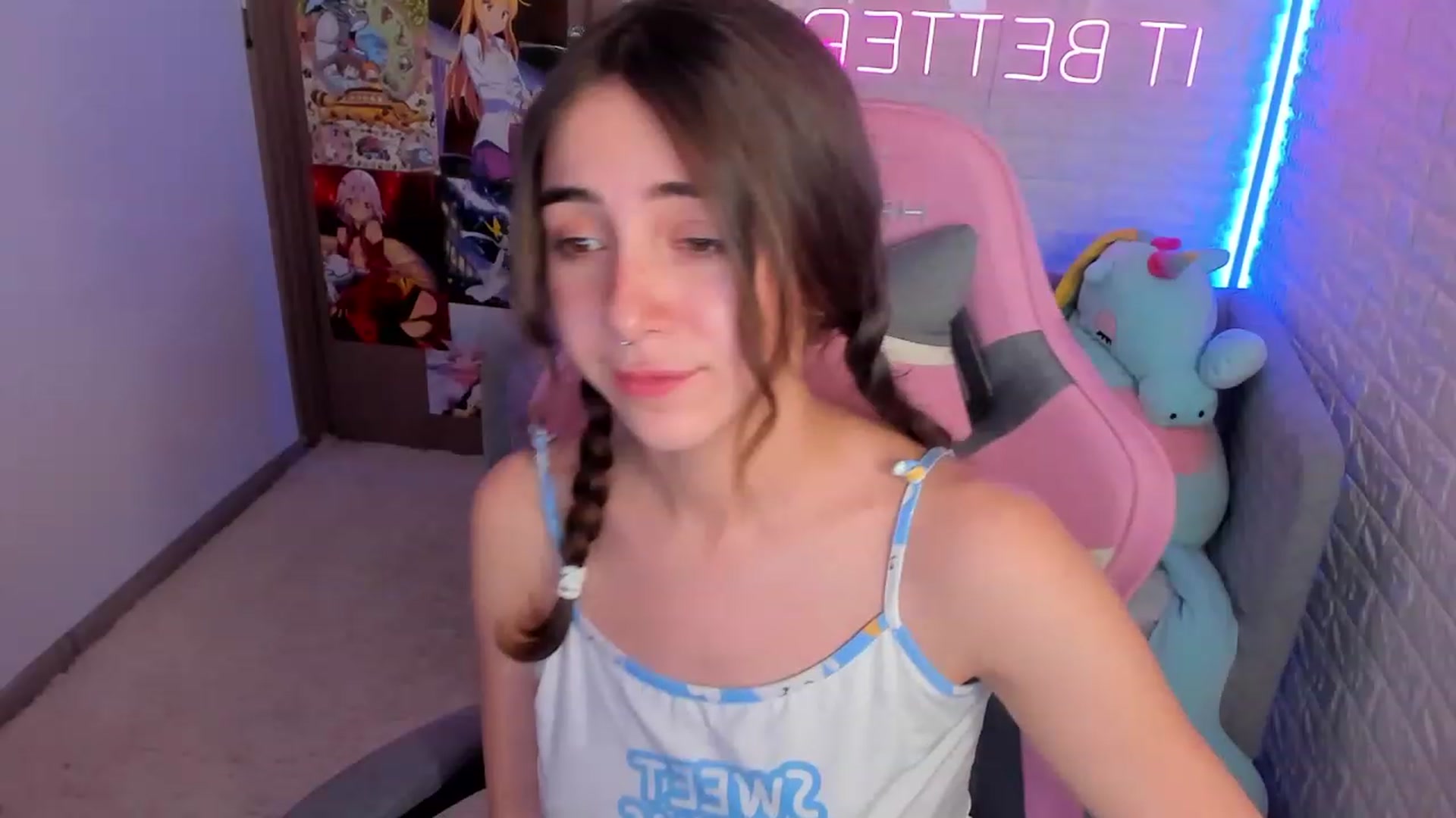 Gallery image thumbnail from ElsaYoung's myfreecams stream on, 01/15/2023, 15:35 image 7 of 20