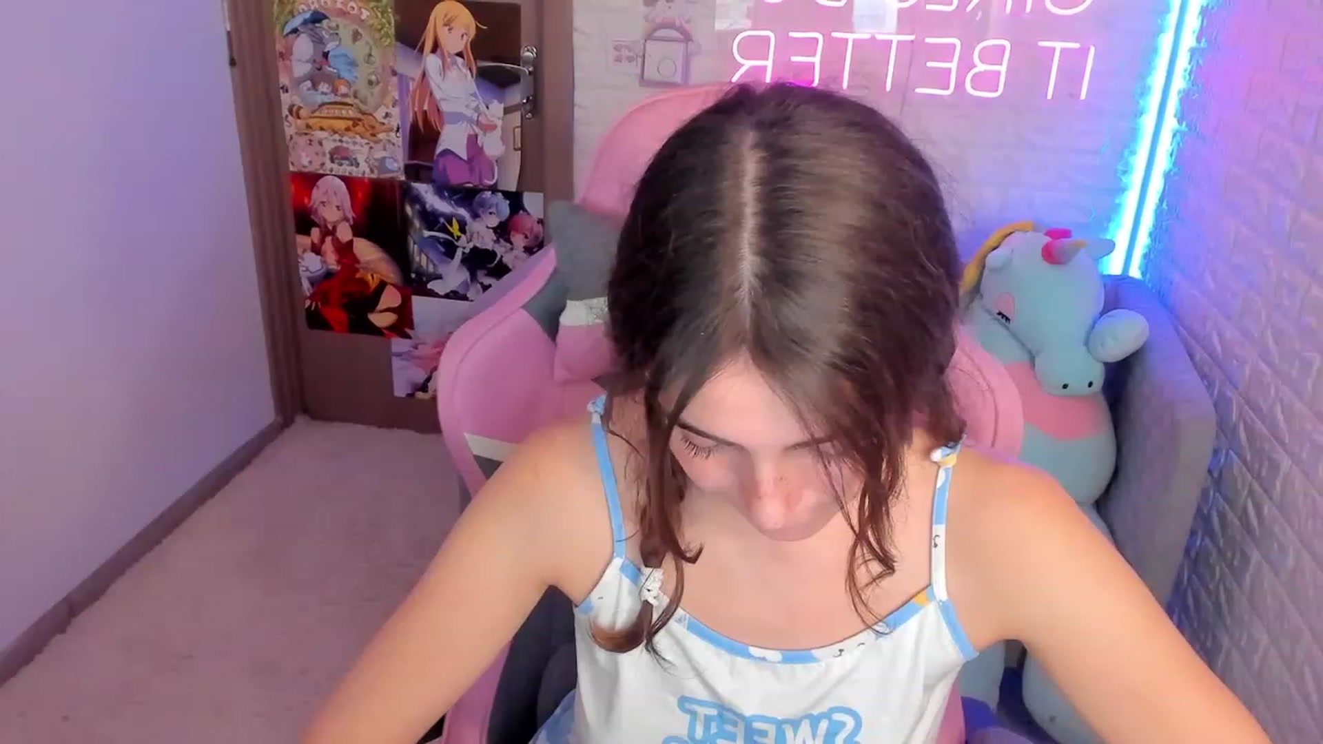 Gallery image thumbnail from ElsaYoung's myfreecams stream on, 01/15/2023, 16:57 image 18 of 20