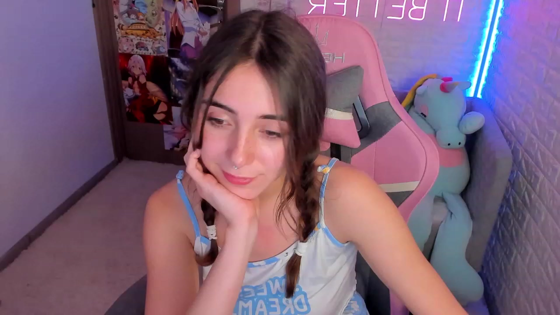 Gallery image thumbnail from ElsaYoung's myfreecams stream on, 01/15/2023, 17:47 image 5 of 20
