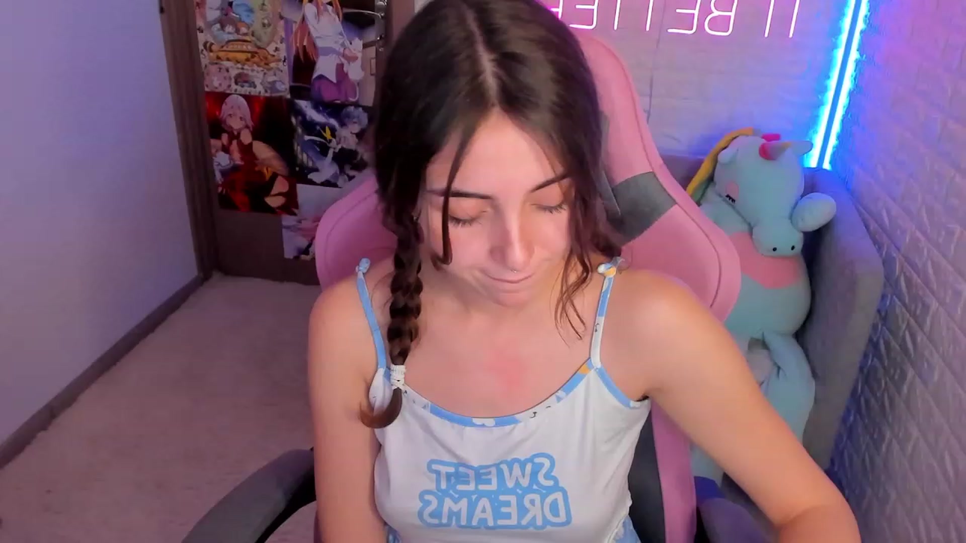 Gallery image thumbnail from ElsaYoung's myfreecams stream on, 01/15/2023, 17:47 image 3 of 20