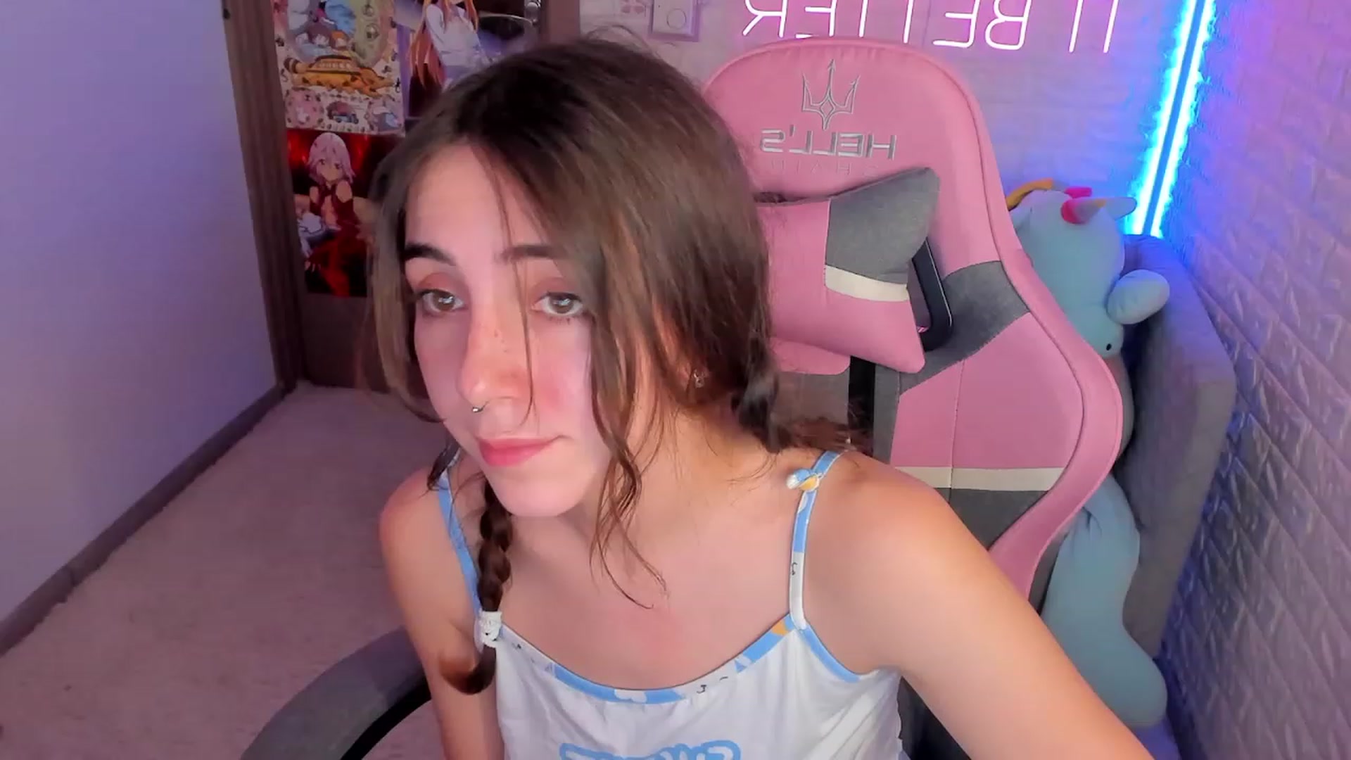 Gallery image thumbnail from ElsaYoung's myfreecams stream on, 01/15/2023, 17:47 image 11 of 20