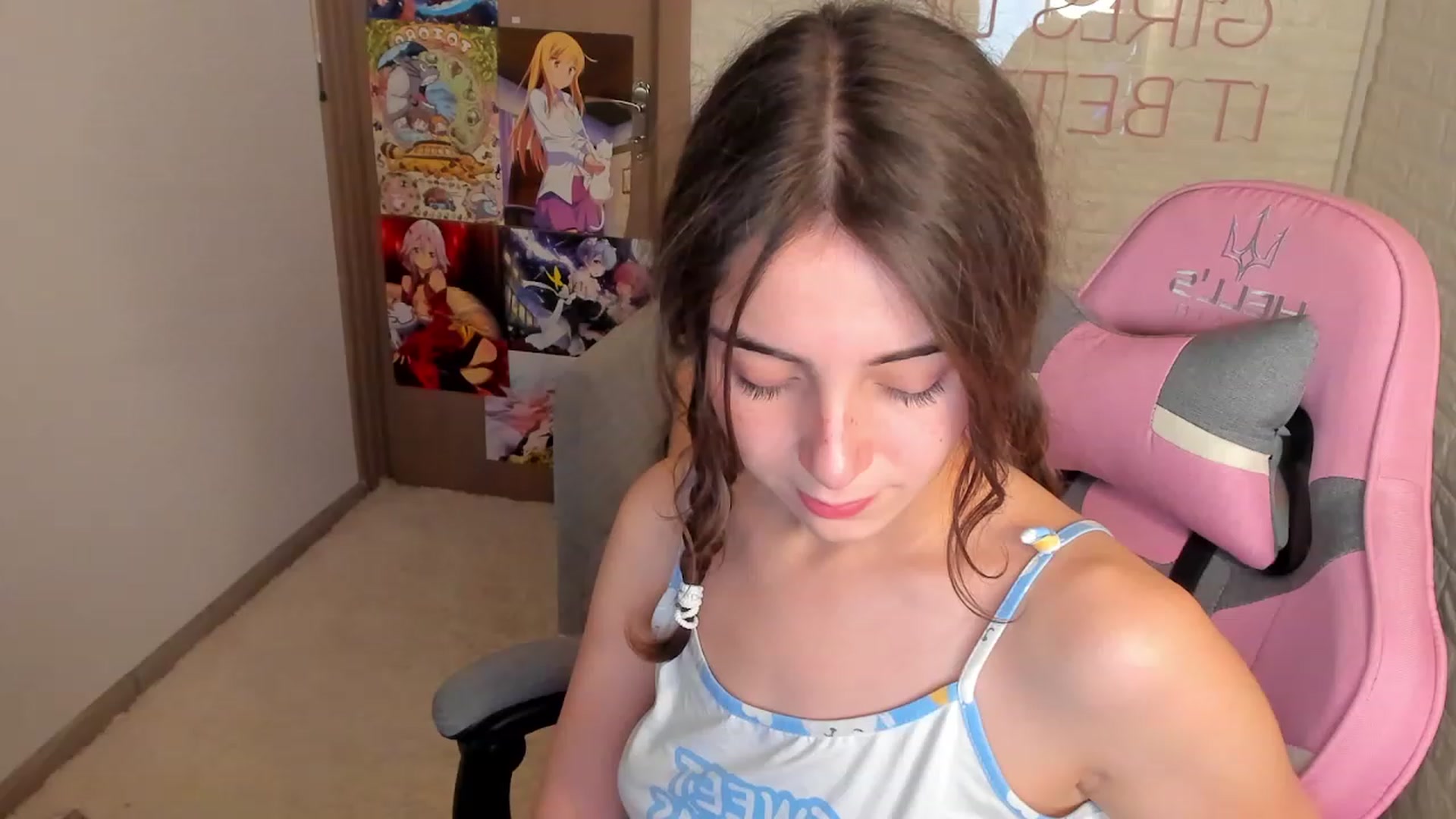 Gallery image thumbnail from ElsaYoung's myfreecams stream on, 01/15/2023, 19:29 image 6 of 20