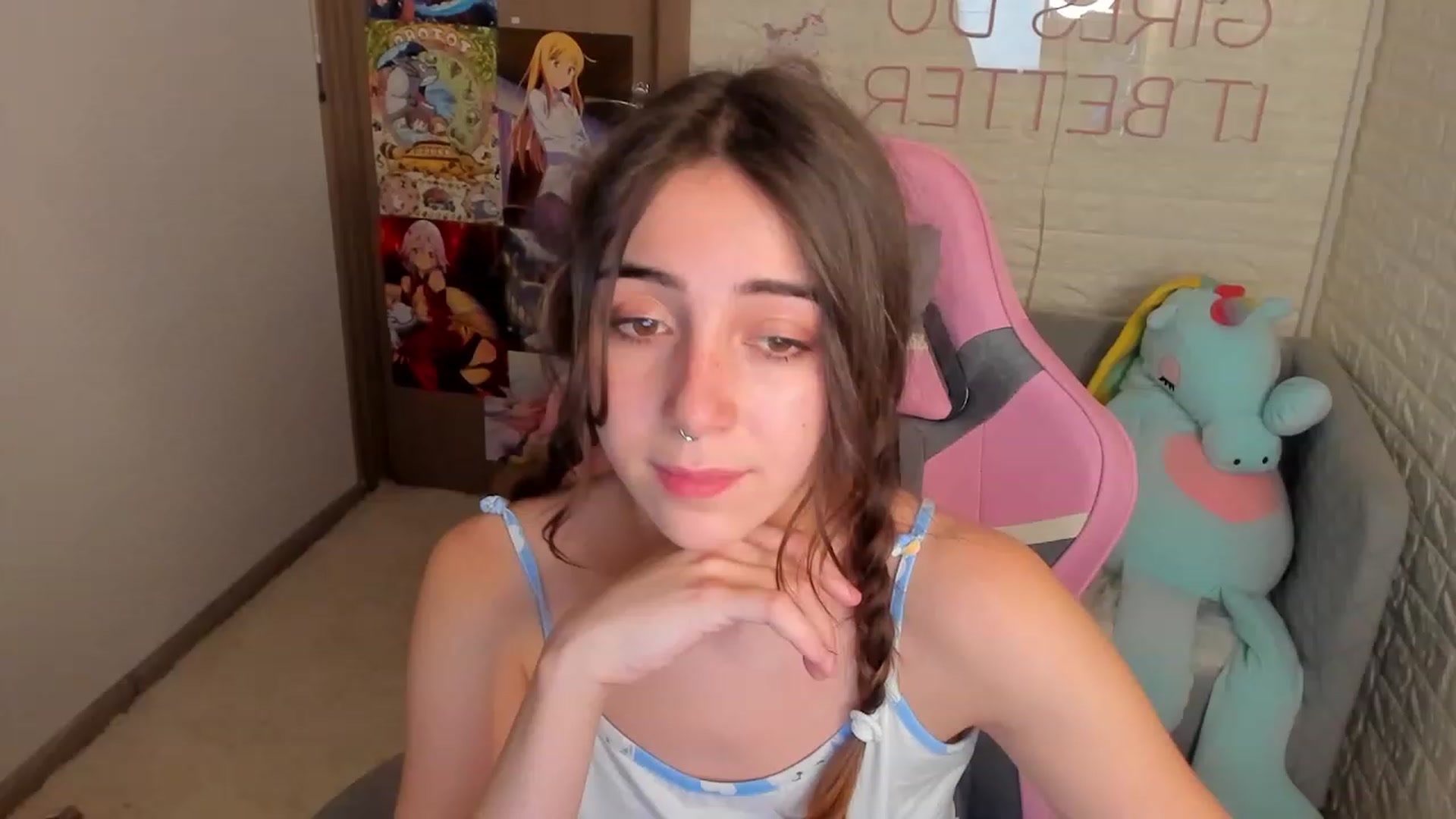 Gallery image thumbnail from ElsaYoung's myfreecams stream on, 01/15/2023, 19:29 image 1 of 20