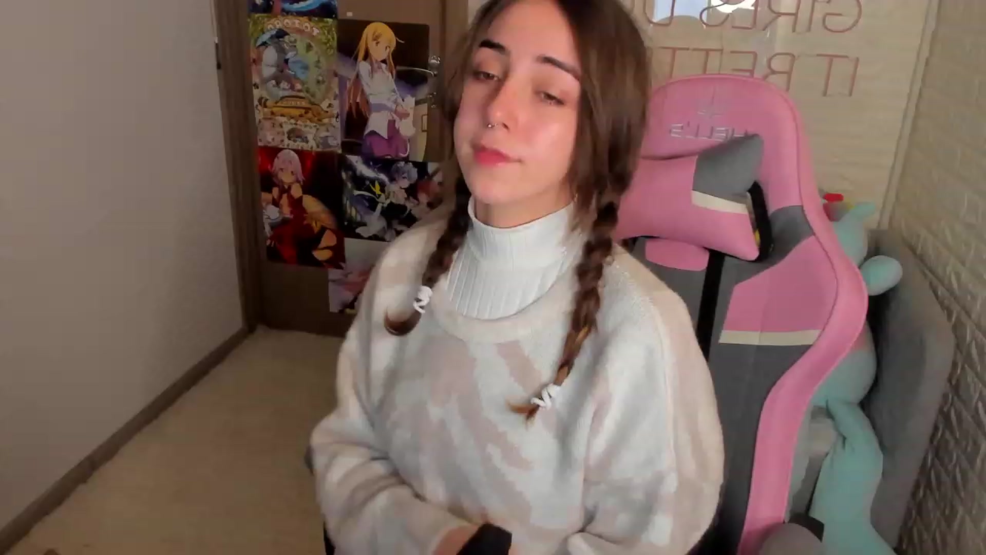 Gallery image thumbnail from ElsaYoung's myfreecams stream on, 01/15/2023, 19:29 image 9 of 20