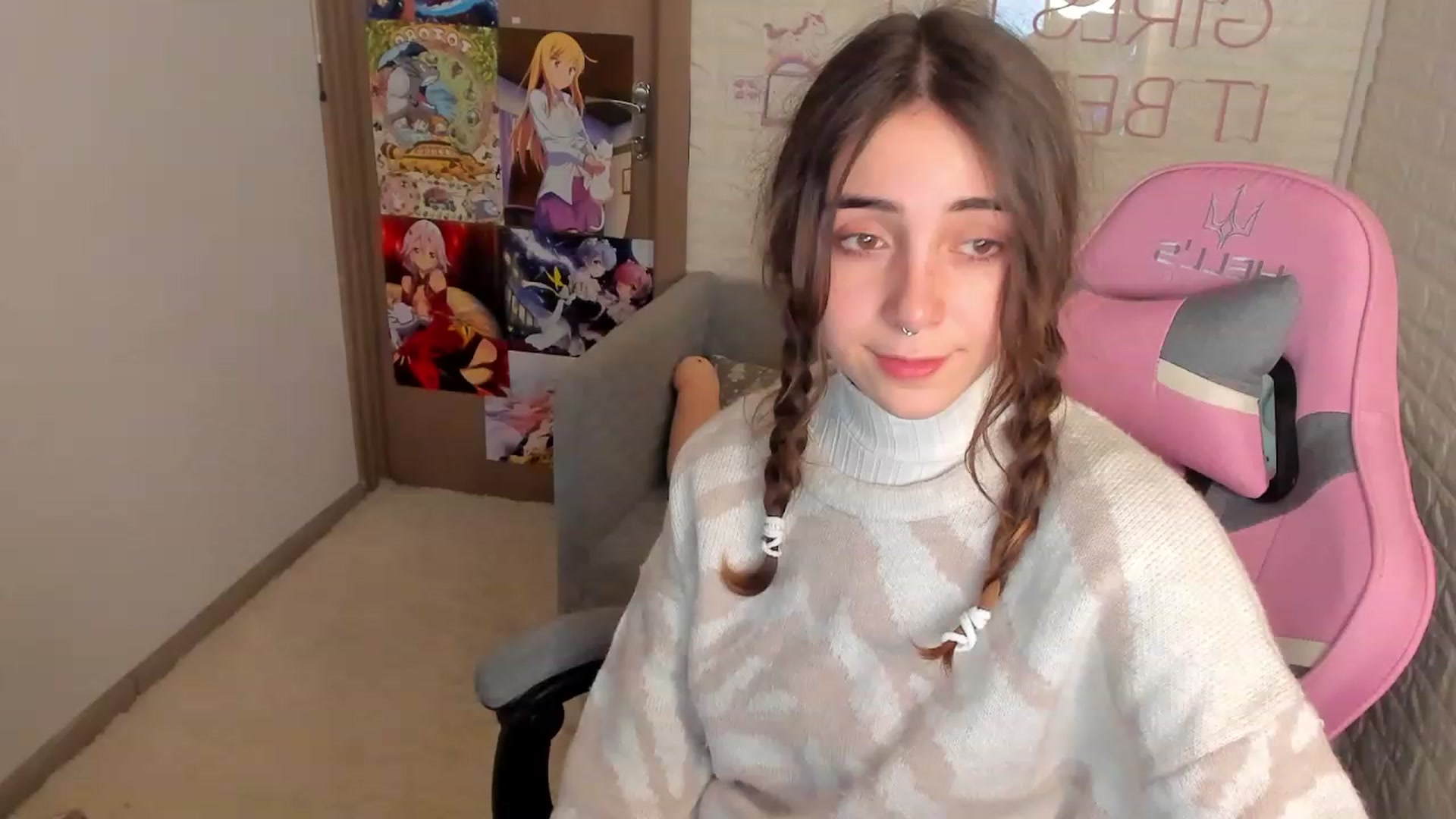 Gallery image thumbnail from ElsaYoung's myfreecams stream on, 01/15/2023, 19:29 image 11 of 20