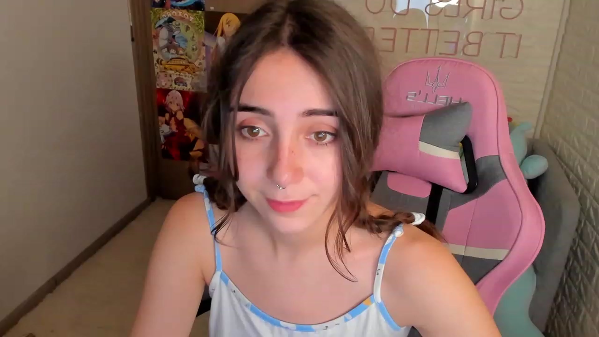 Gallery image thumbnail from ElsaYoung's myfreecams stream on, 01/15/2023, 19:29 image 4 of 20