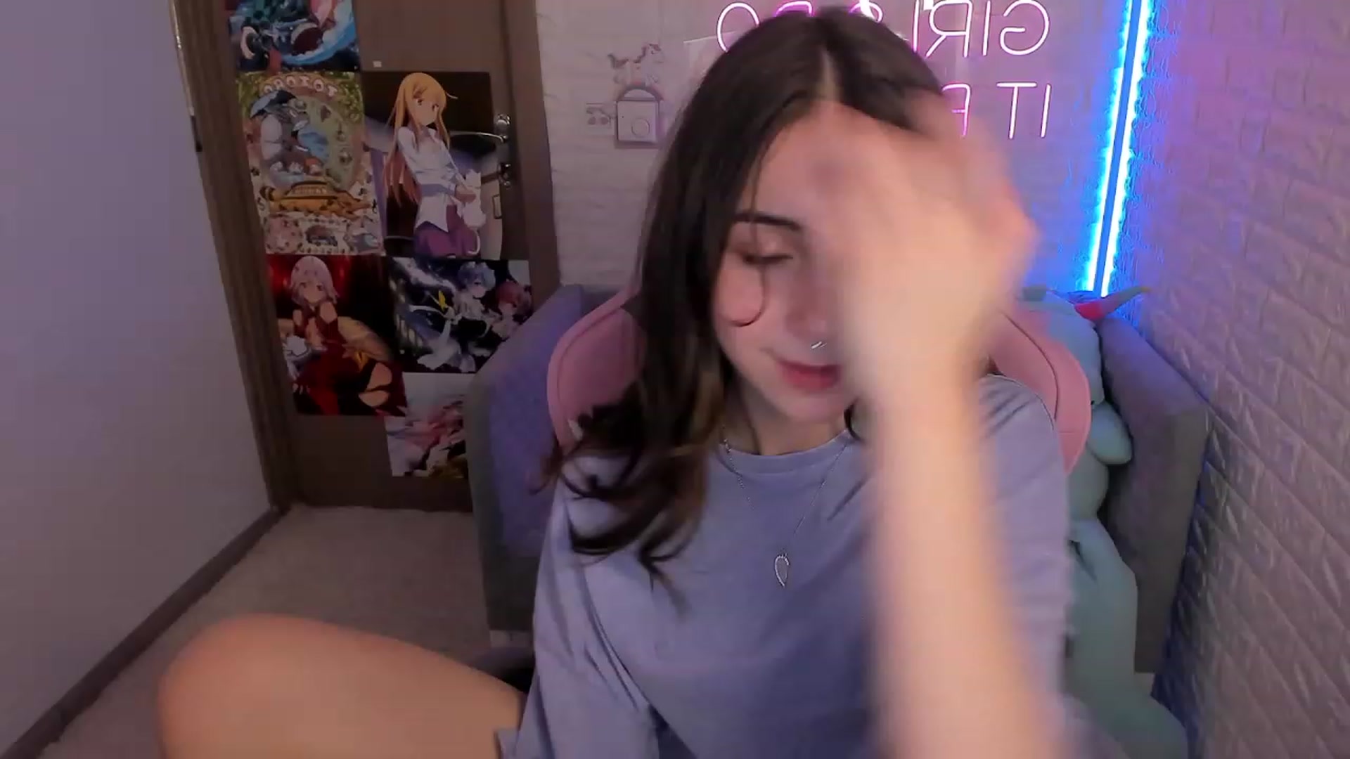 Gallery image thumbnail from ElsaYoung's myfreecams stream on, 01/18/2023, 08:57 image 5 of 20