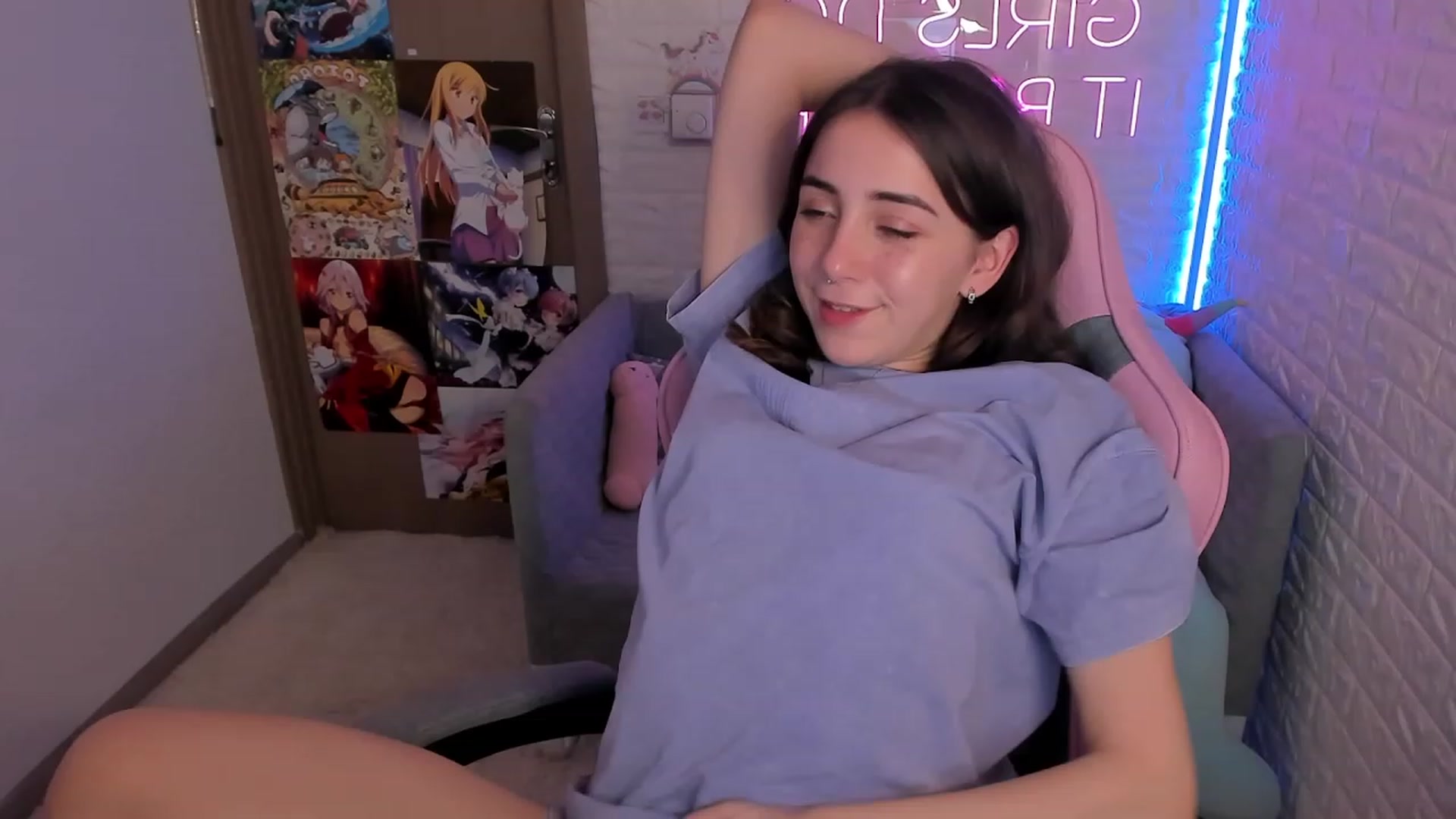 Gallery image thumbnail from ElsaYoung's myfreecams stream on, 01/18/2023, 08:57 image 20 of 20