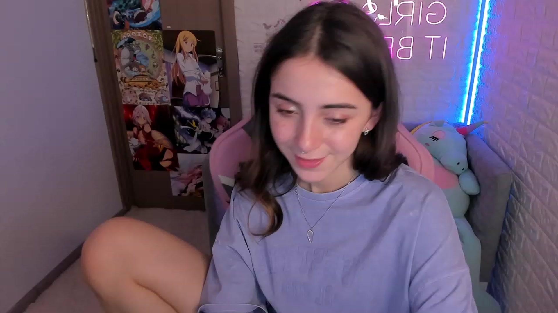 Gallery image thumbnail from ElsaYoung's myfreecams stream on, 01/18/2023, 08:57 image 16 of 20