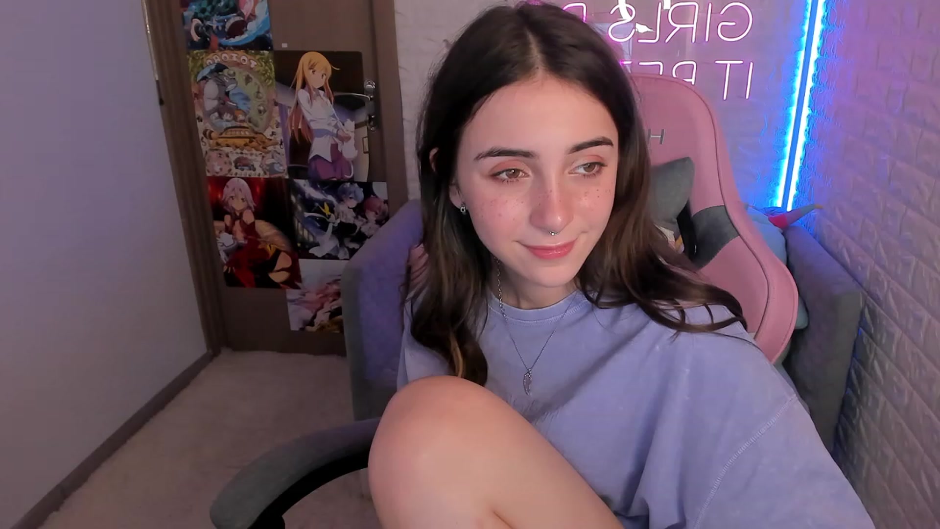 Gallery image thumbnail from ElsaYoung's myfreecams stream on, 01/18/2023, 08:57 image 10 of 20