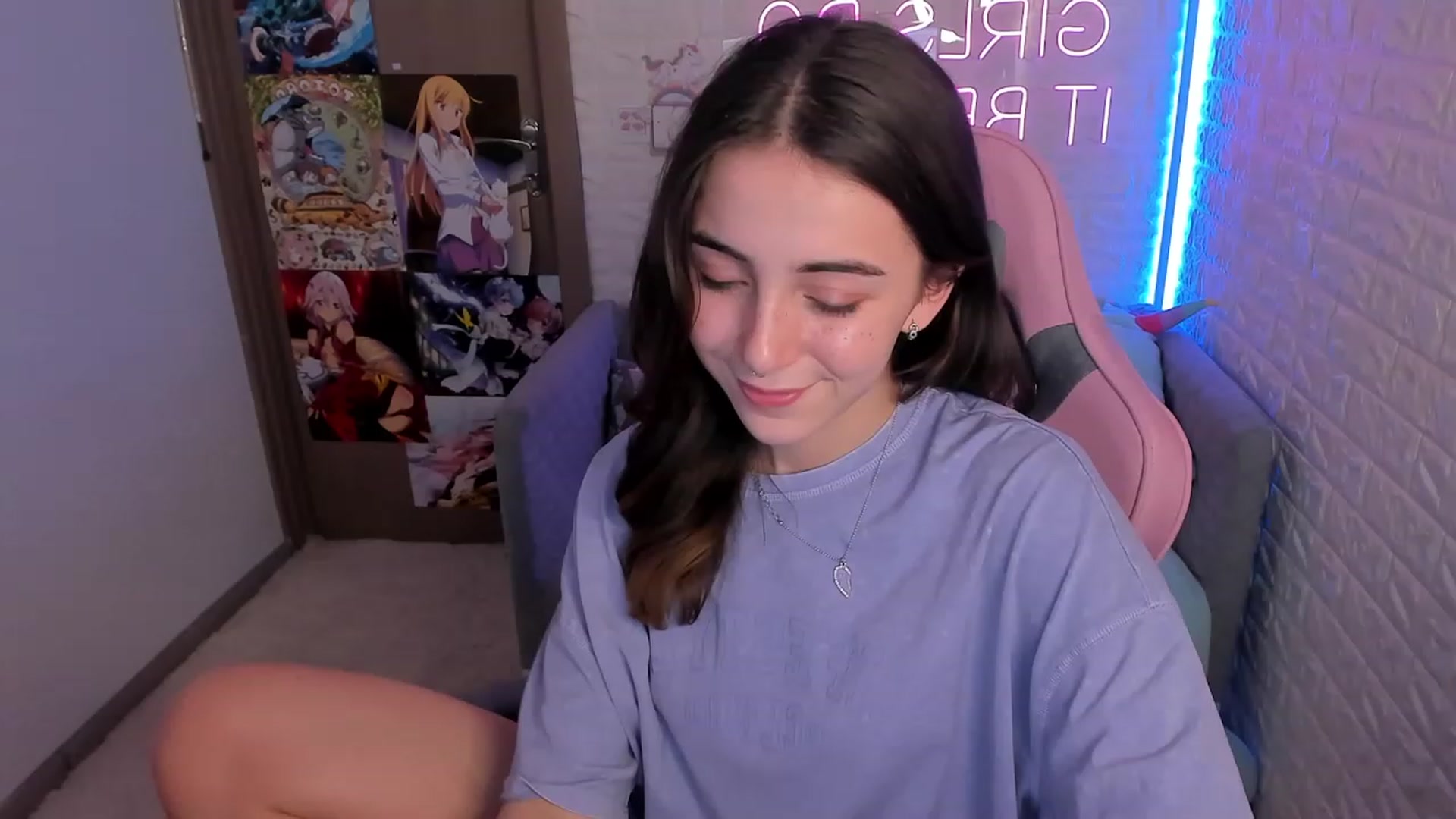 Gallery image thumbnail from ElsaYoung's myfreecams stream on, 01/18/2023, 13:11 image 7 of 20