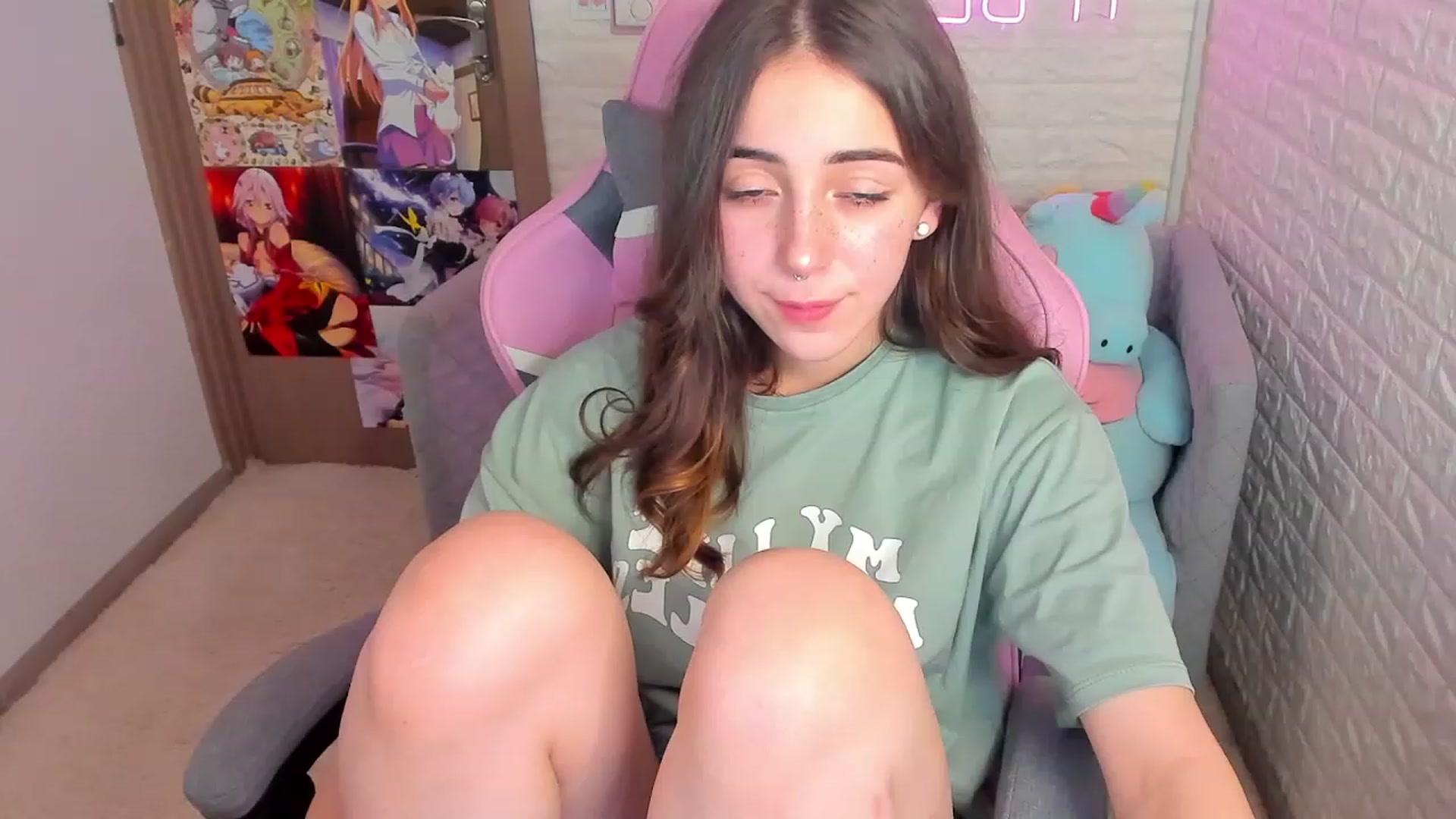 Gallery image thumbnail from ElsaYoung's myfreecams stream on, 01/19/2023, 06:45 image 13 of 20