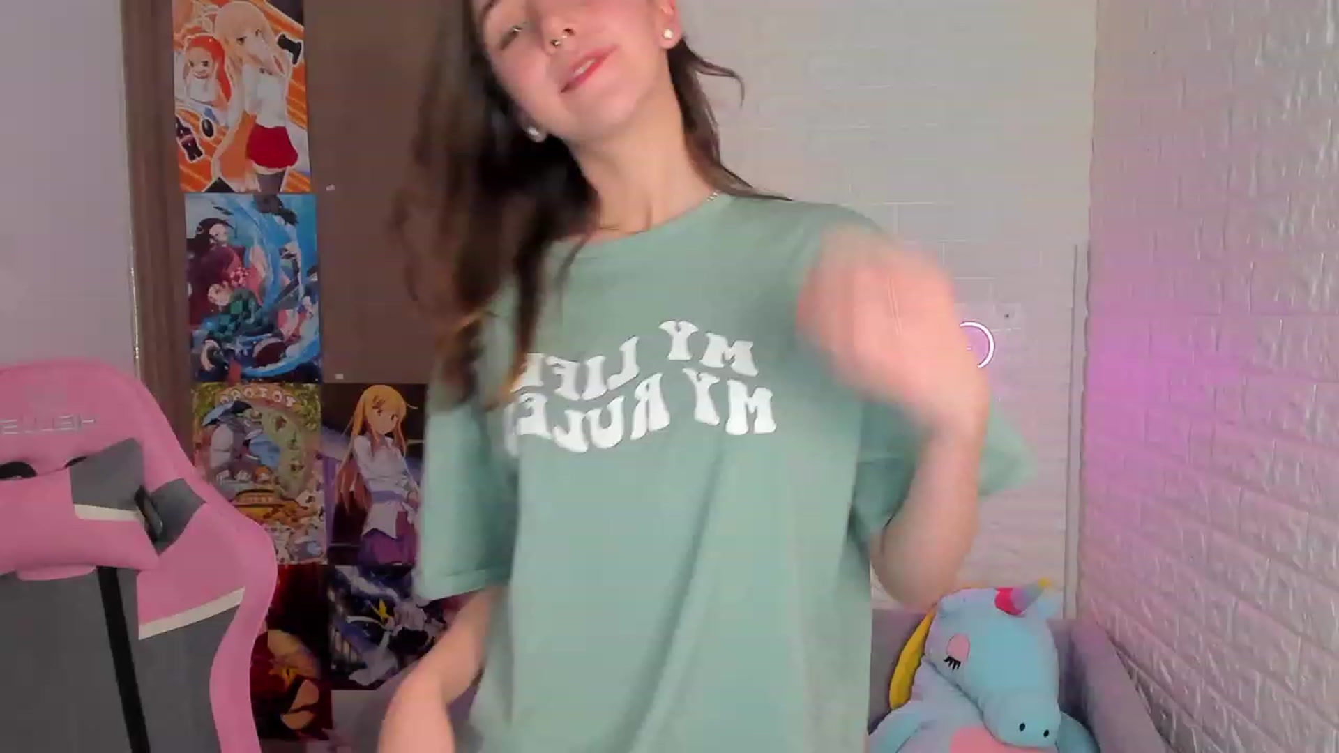 Gallery image thumbnail from ElsaYoung's myfreecams stream on, 01/19/2023, 06:45 image 16 of 20
