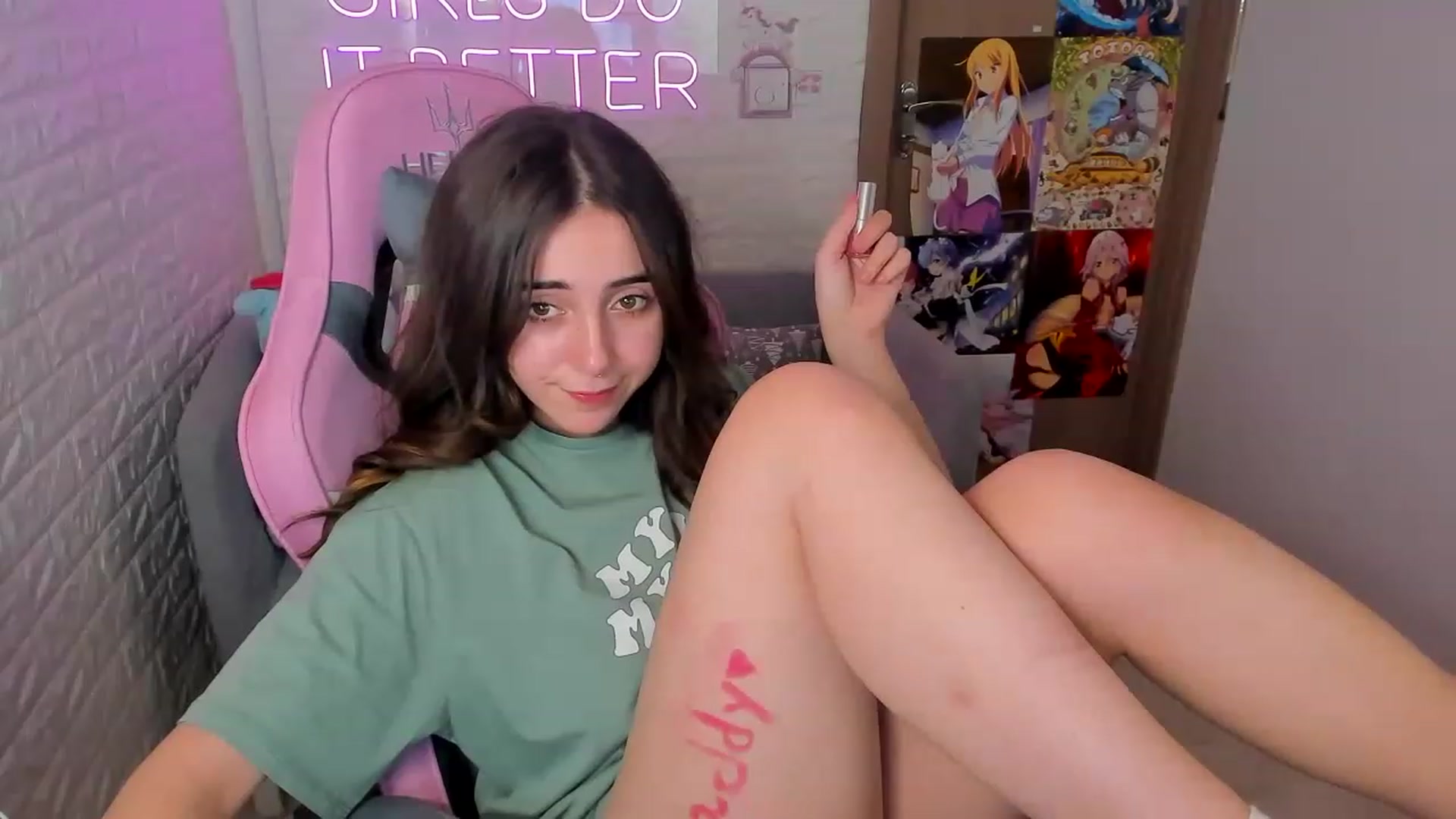 Gallery image thumbnail from ElsaYoung's myfreecams stream on, 01/19/2023, 11:02 image 5 of 20