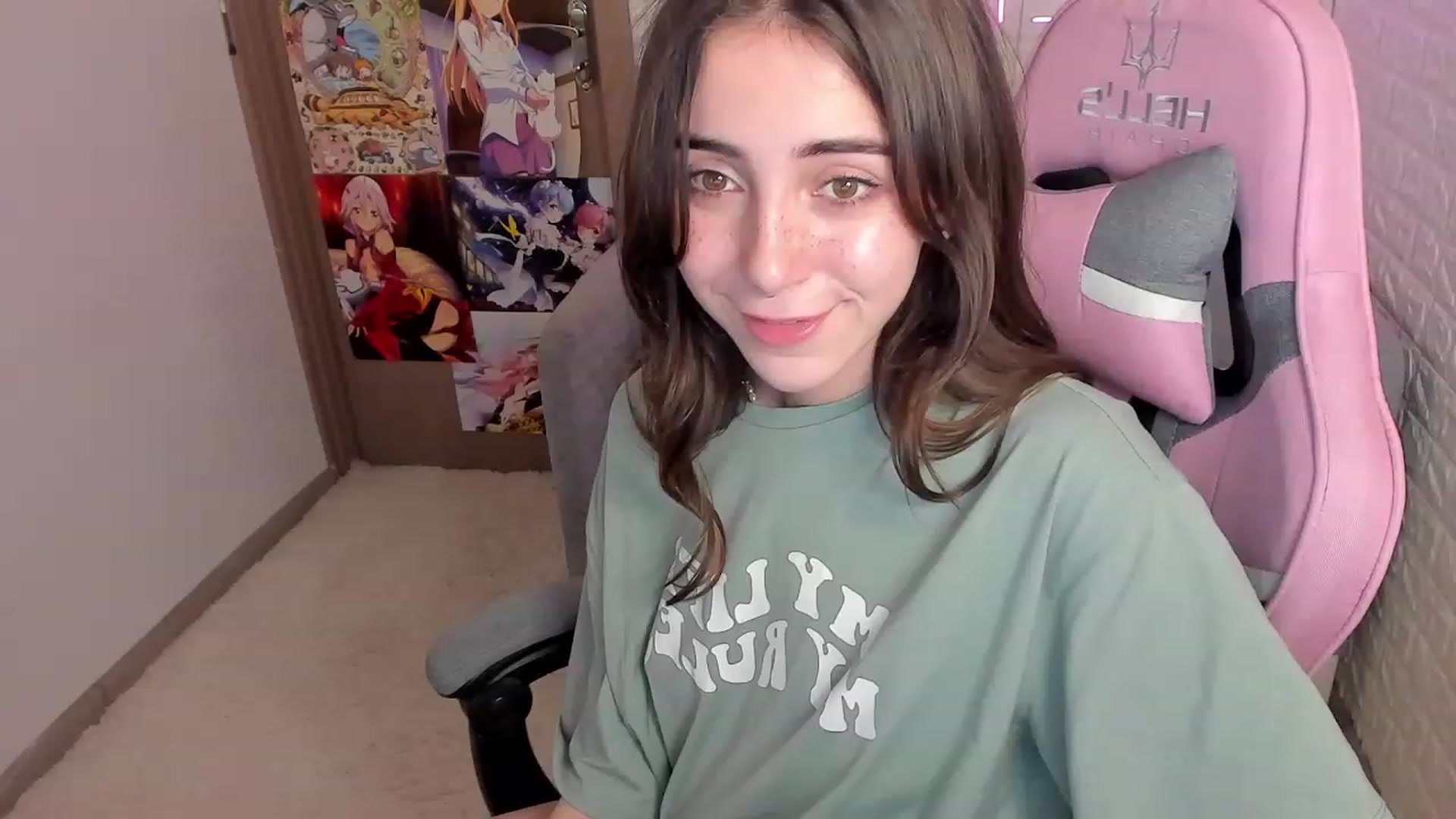 Gallery image thumbnail from ElsaYoung's myfreecams stream on, 01/20/2023, 10:07 image 6 of 20