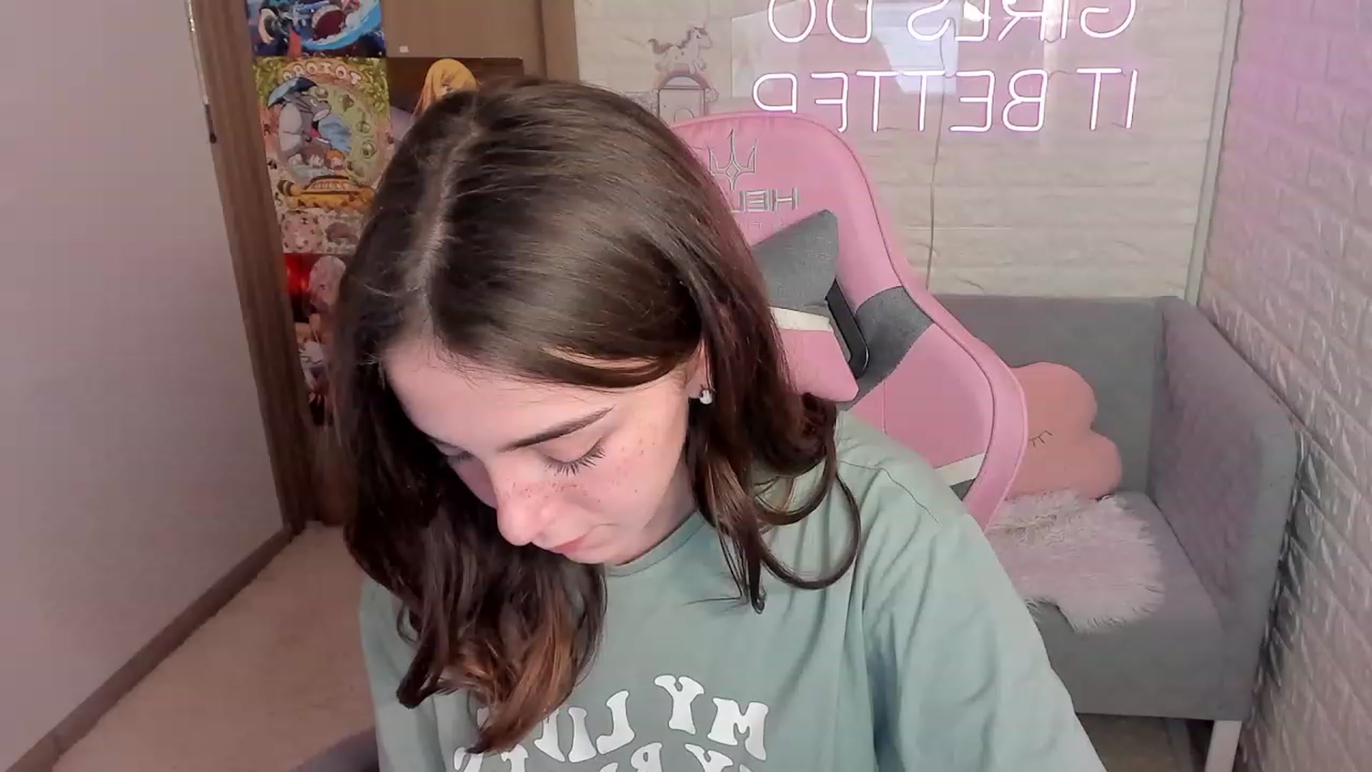 Gallery image thumbnail from ElsaYoung's myfreecams stream on, 01/20/2023, 10:07 image 1 of 20