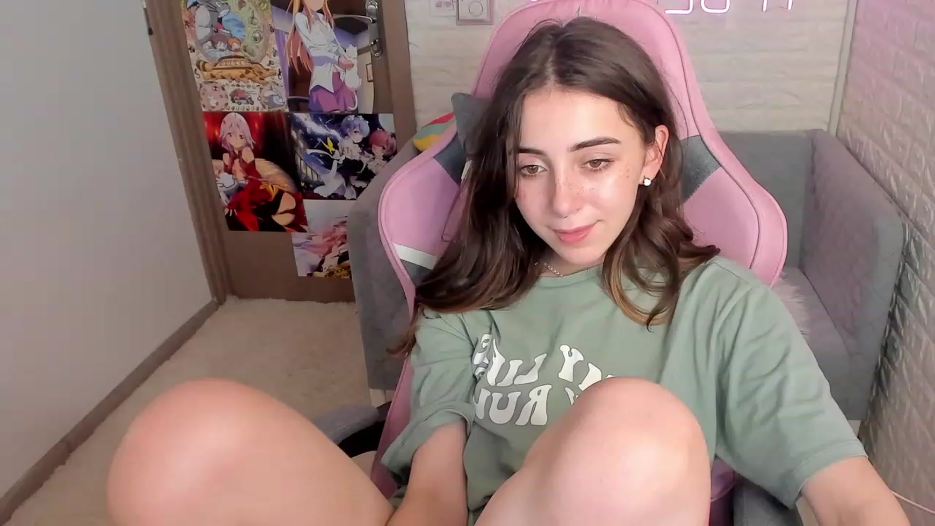 Gallery image thumbnail from ElsaYoung's myfreecams stream on, 01/20/2023, 10:07 image 11 of 20