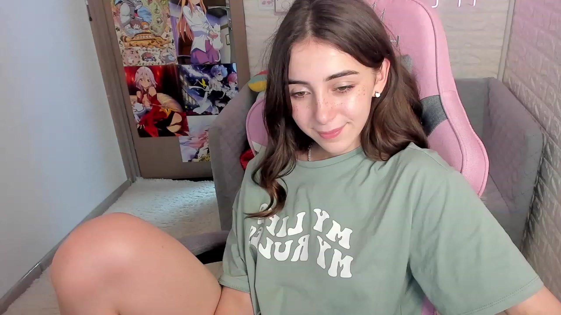Gallery image thumbnail from ElsaYoung's myfreecams stream on, 01/20/2023, 10:07 image 17 of 20