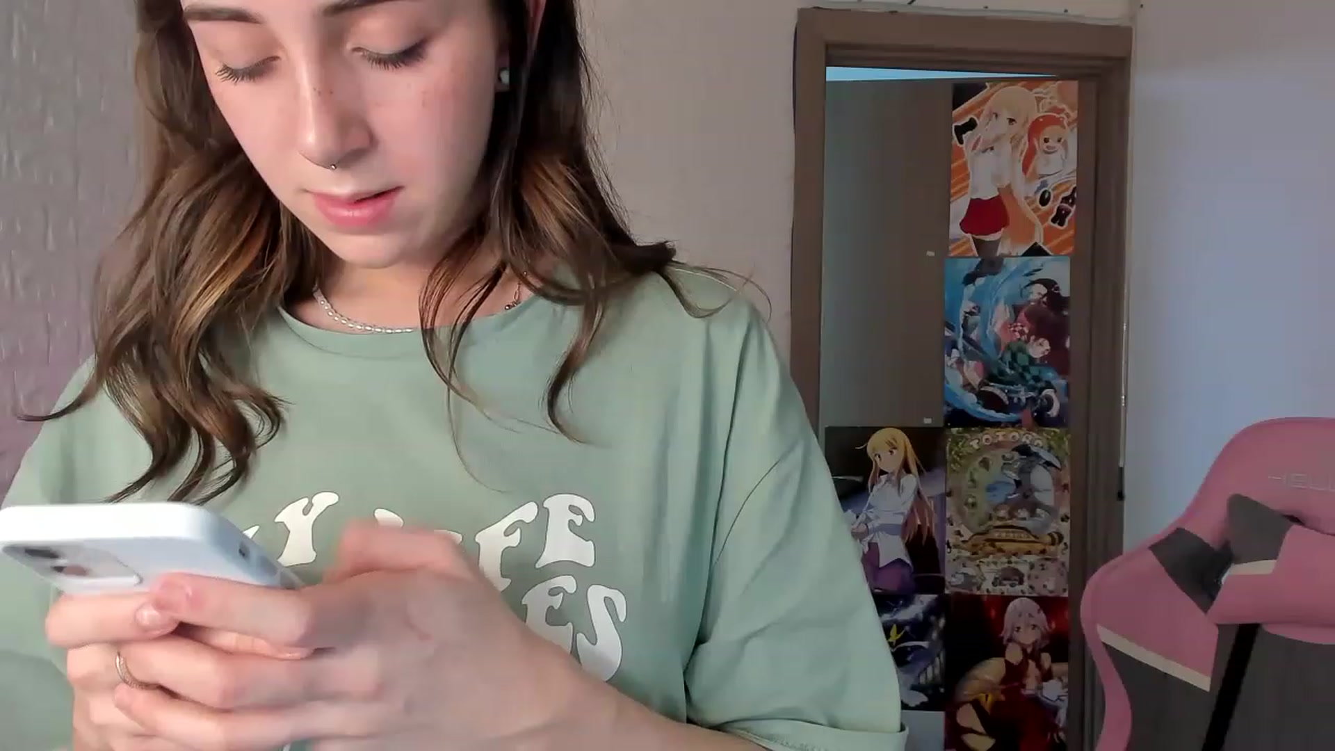 Gallery image thumbnail from ElsaYoung's myfreecams stream on, 01/20/2023, 11:31 image 19 of 20